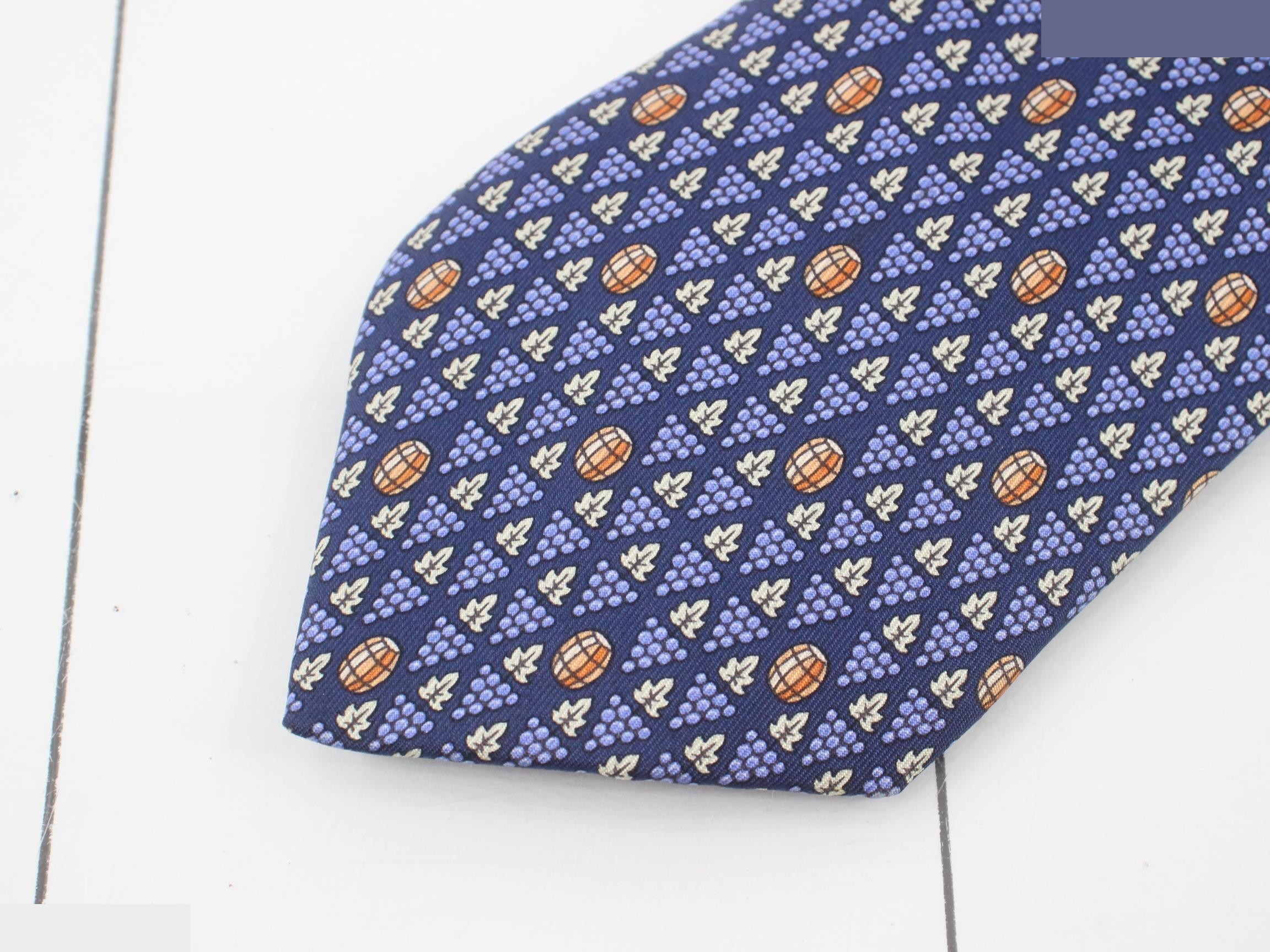 Silk tie — view 3