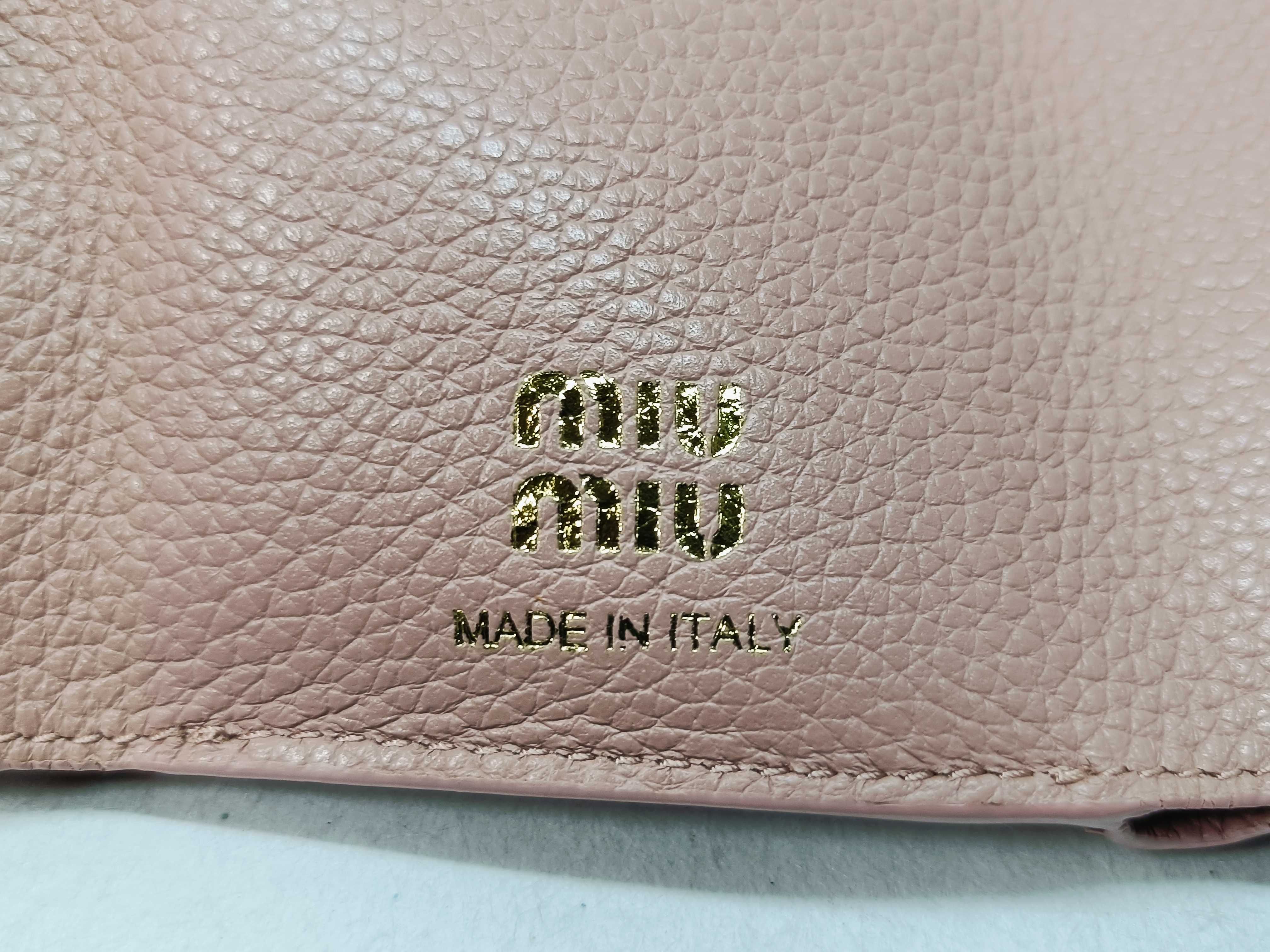 Vitello Daino Leather Compact Wallet — view 13