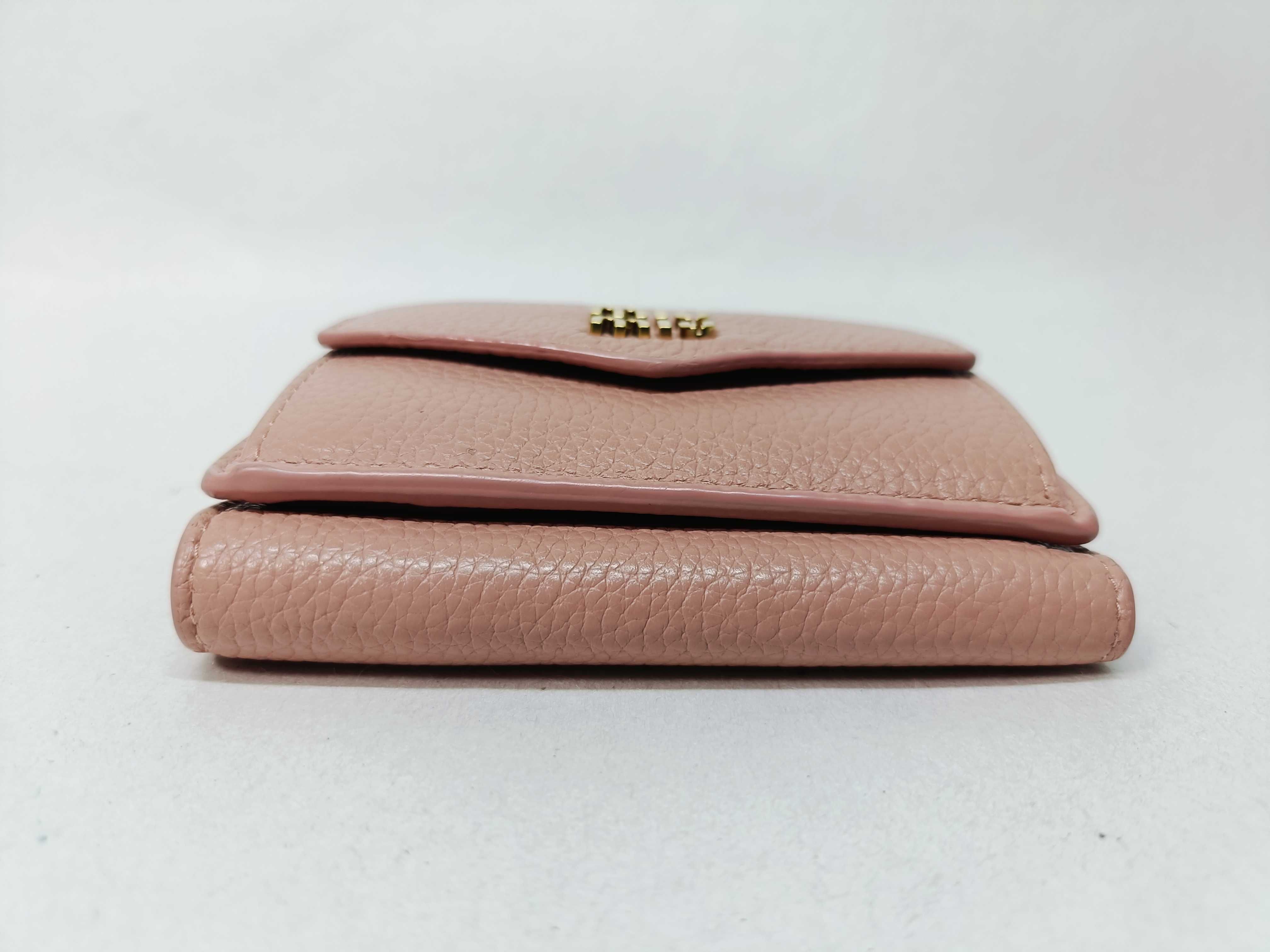 Vitello Daino Leather Compact Wallet — view 5