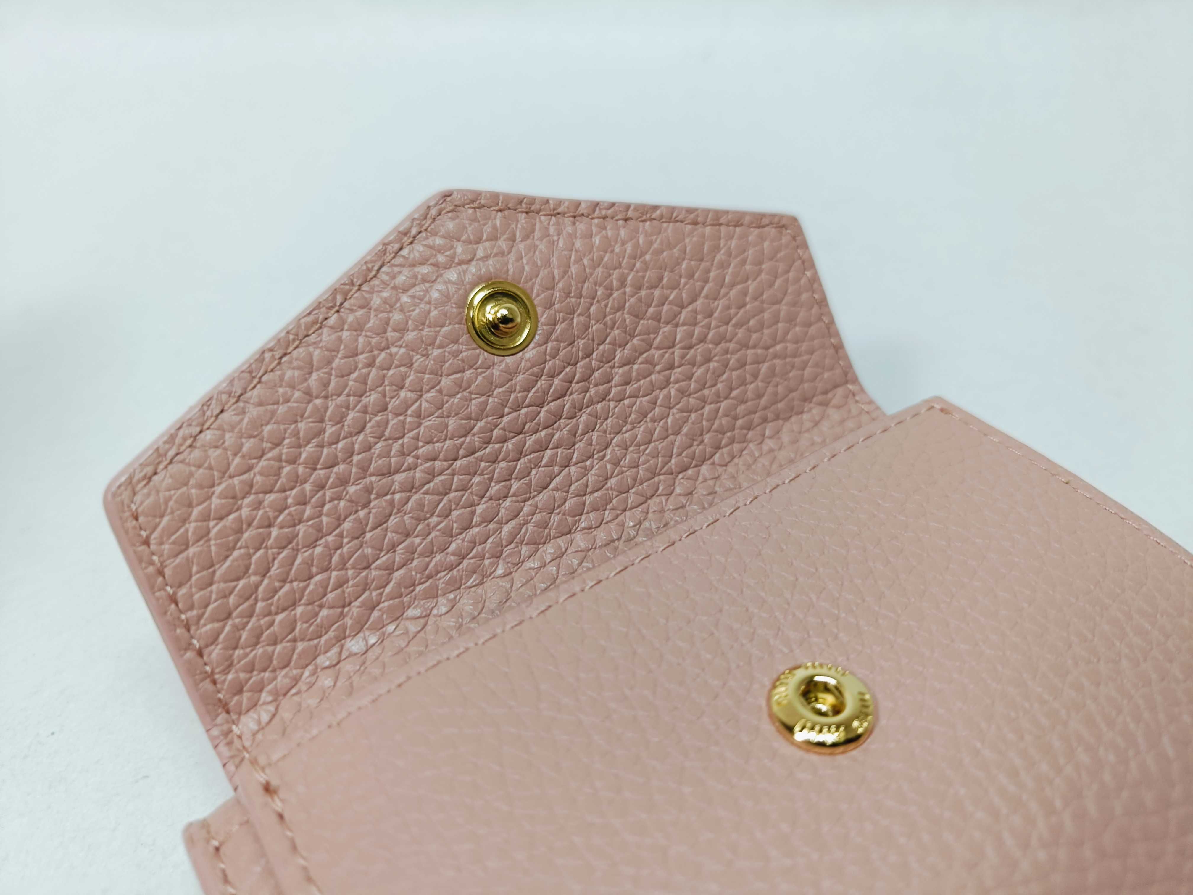 Vitello Daino Leather Compact Wallet — view 8