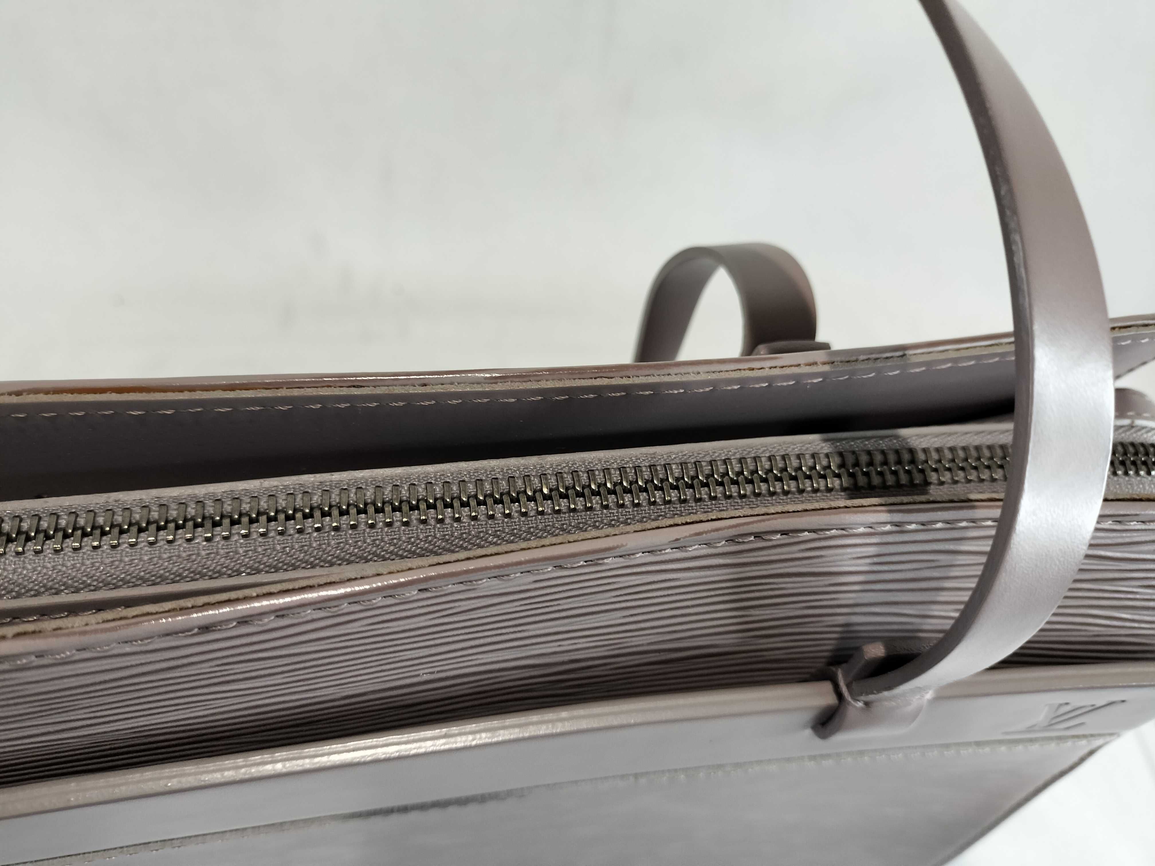 Epi Croisette PM Handbag — view 9