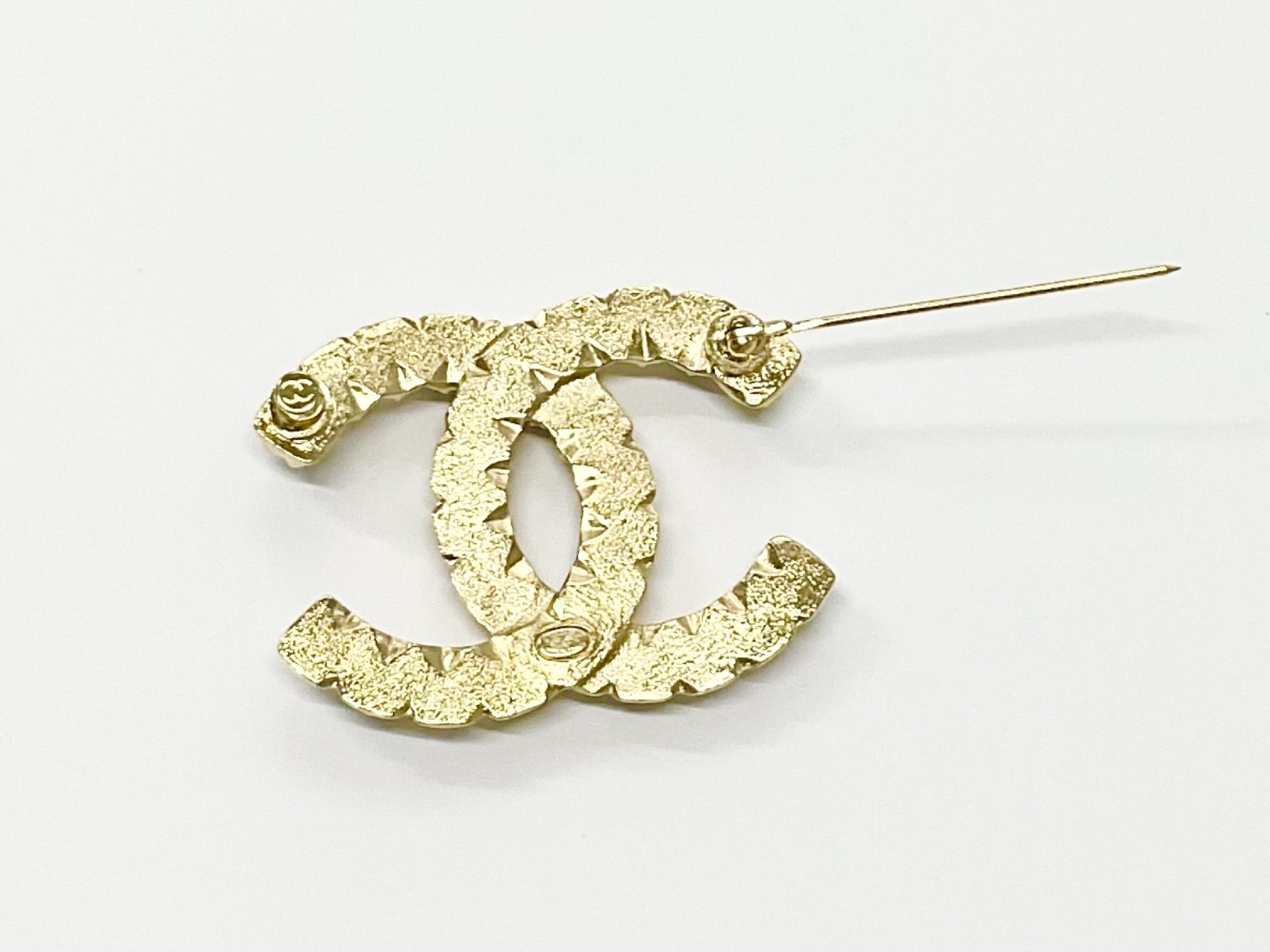 GP Brooch — view 3