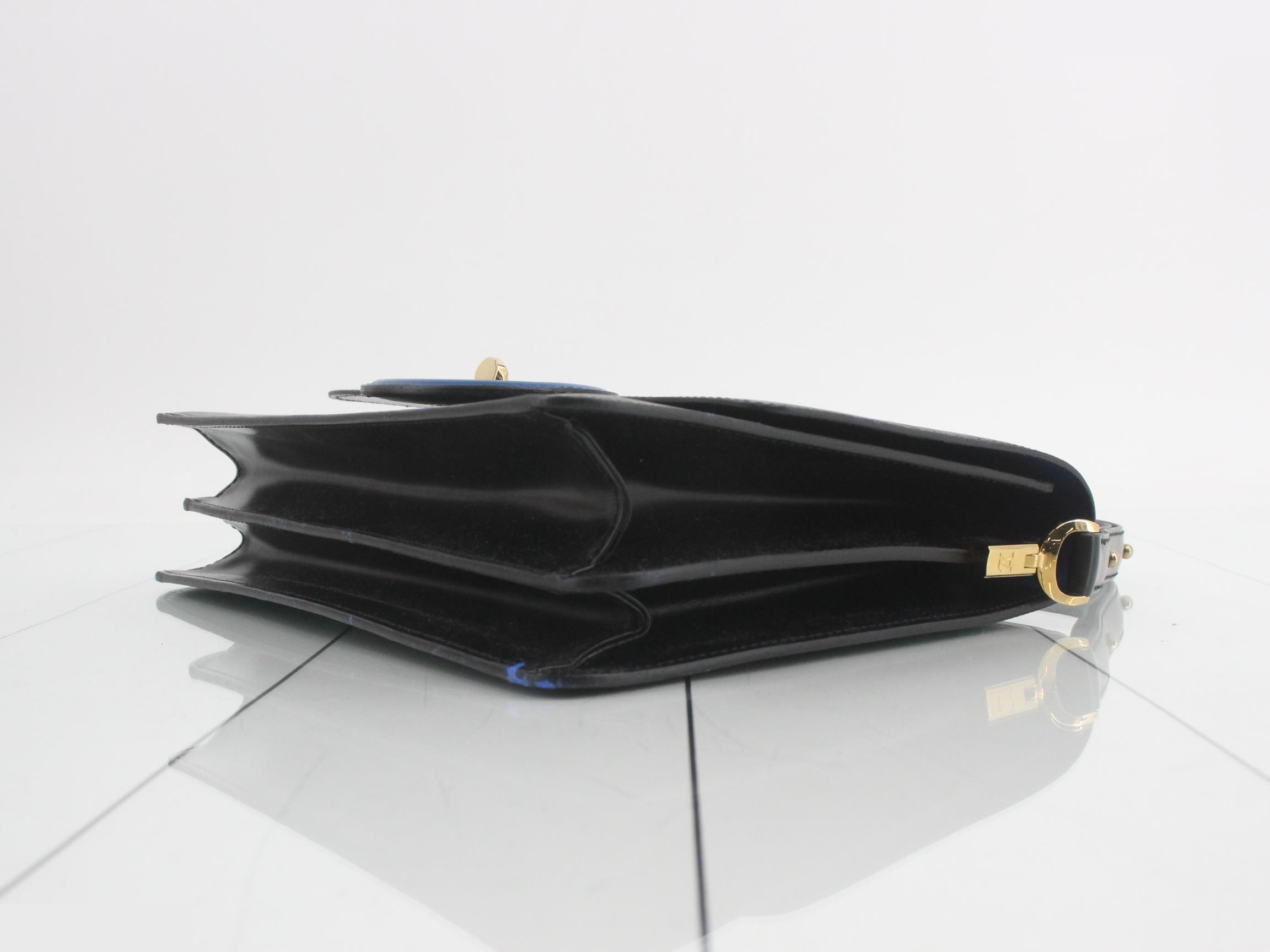 LV Epi Free Run Noir Shoulder Bag — view 6