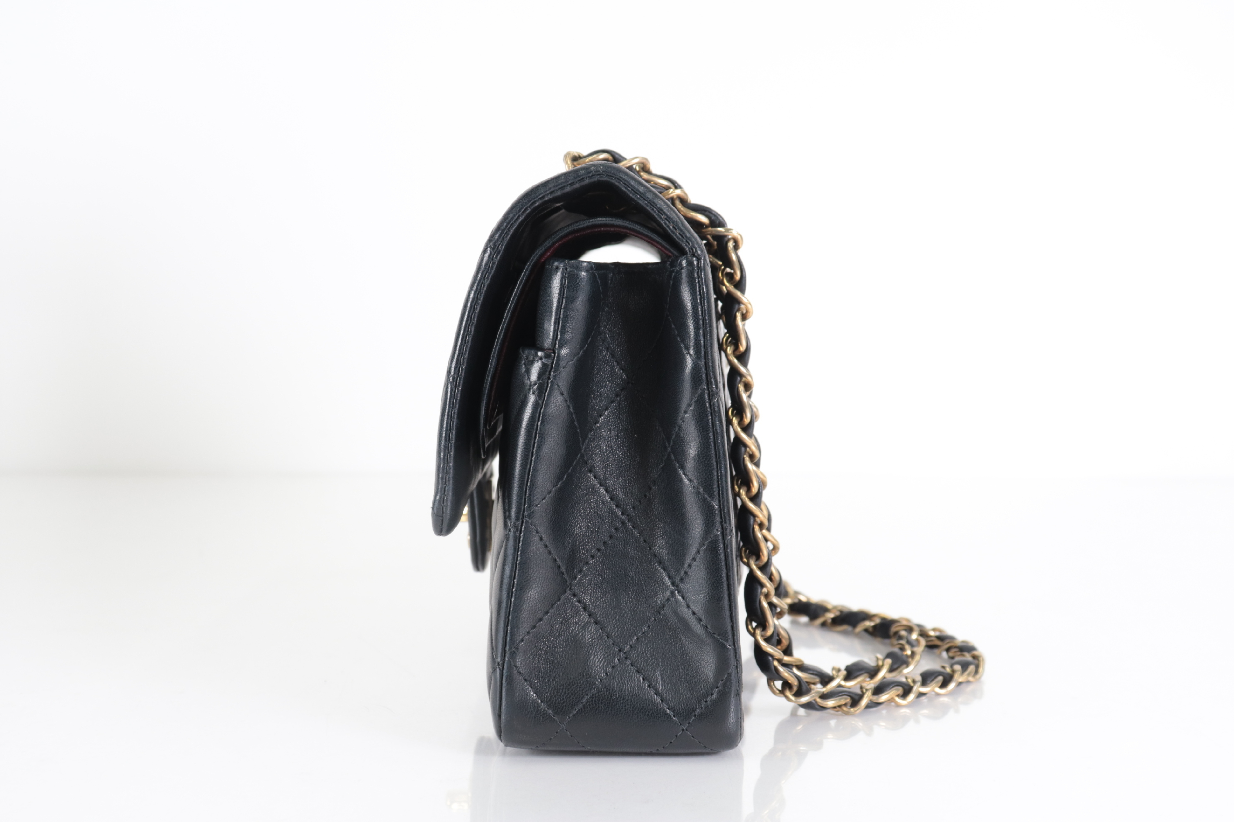 W-flap 25 Lambskin Shoulder Bag (Serial No. 7) — view 5