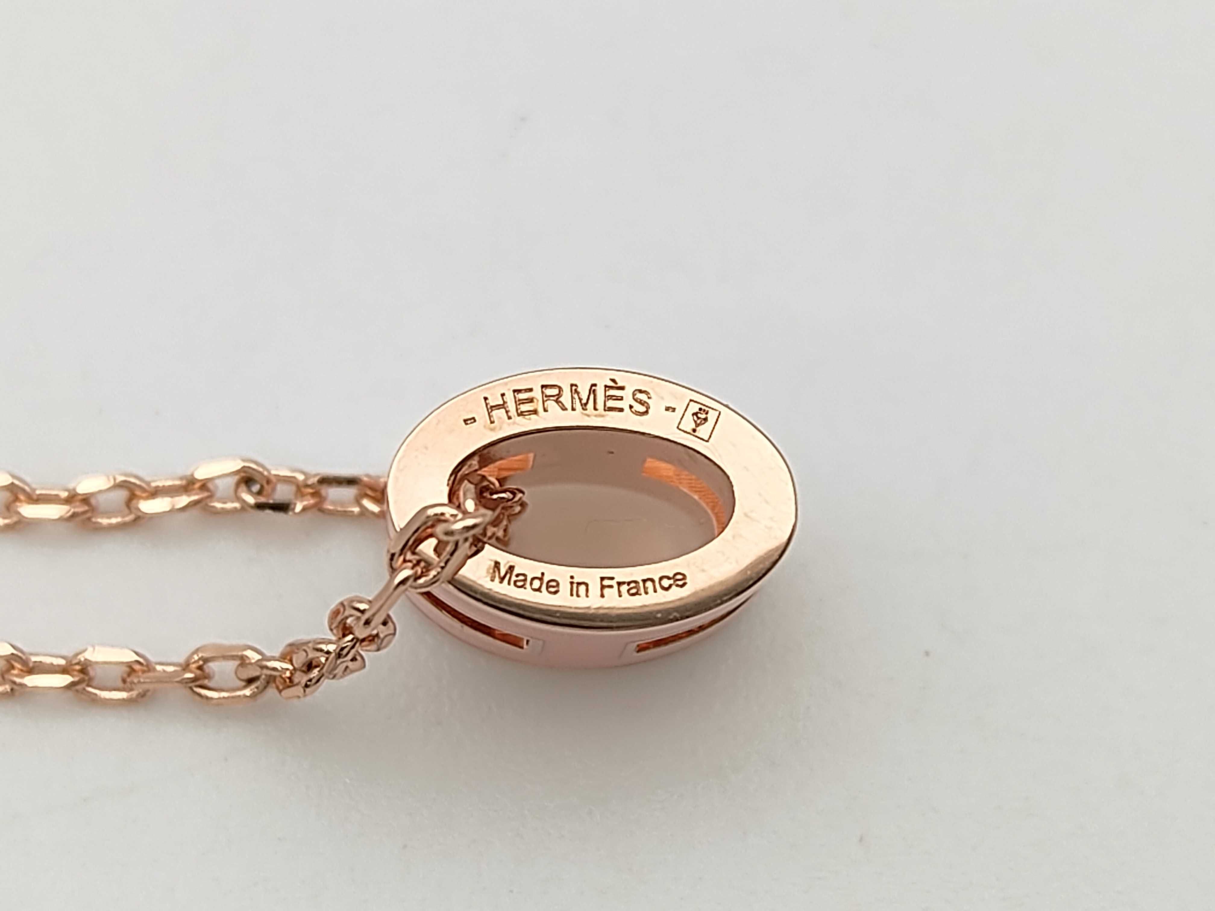 Poche Up Pop H Necklace — view 5