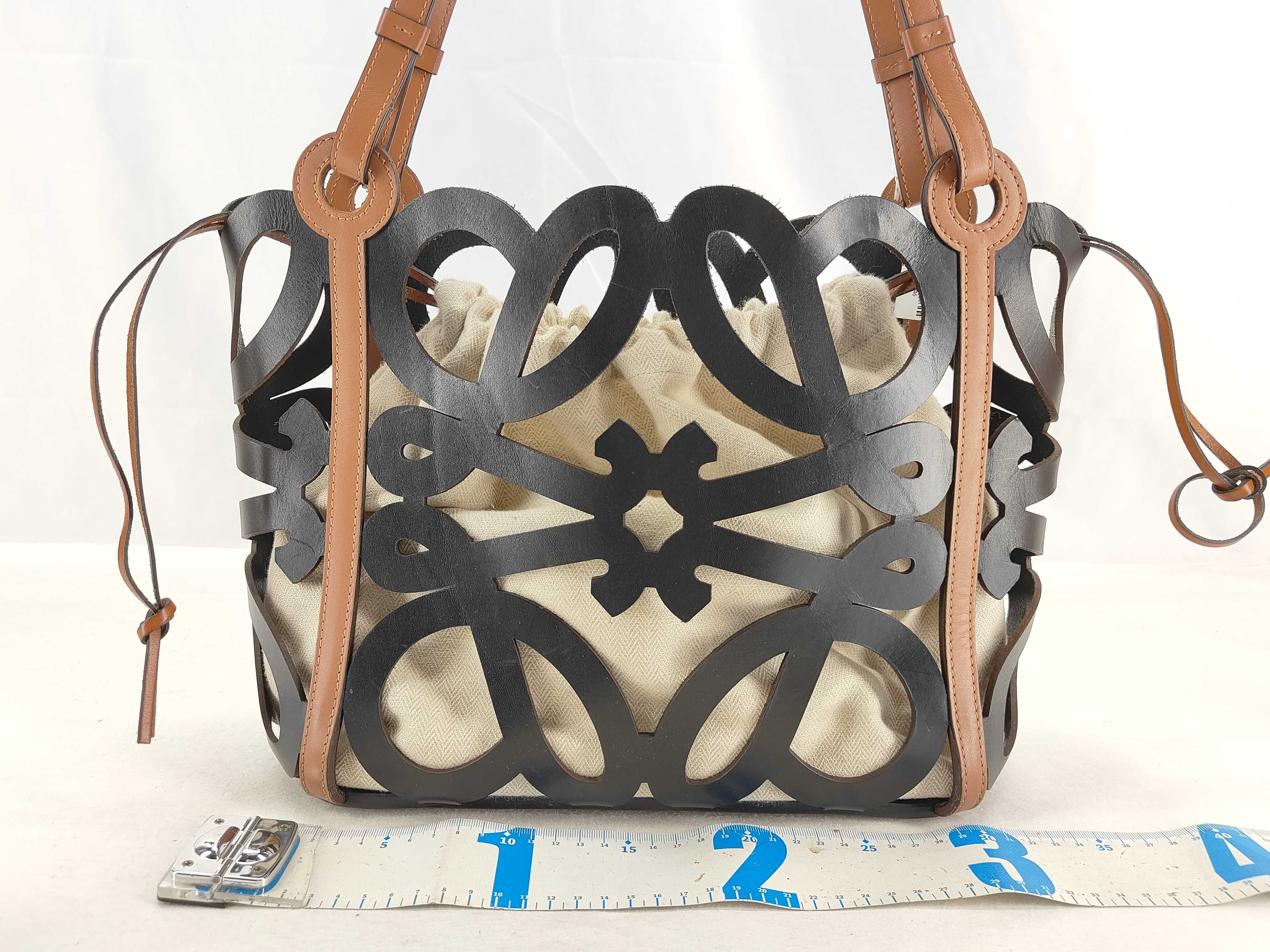DU- Anagram Leather Tote Bag Black — view 2