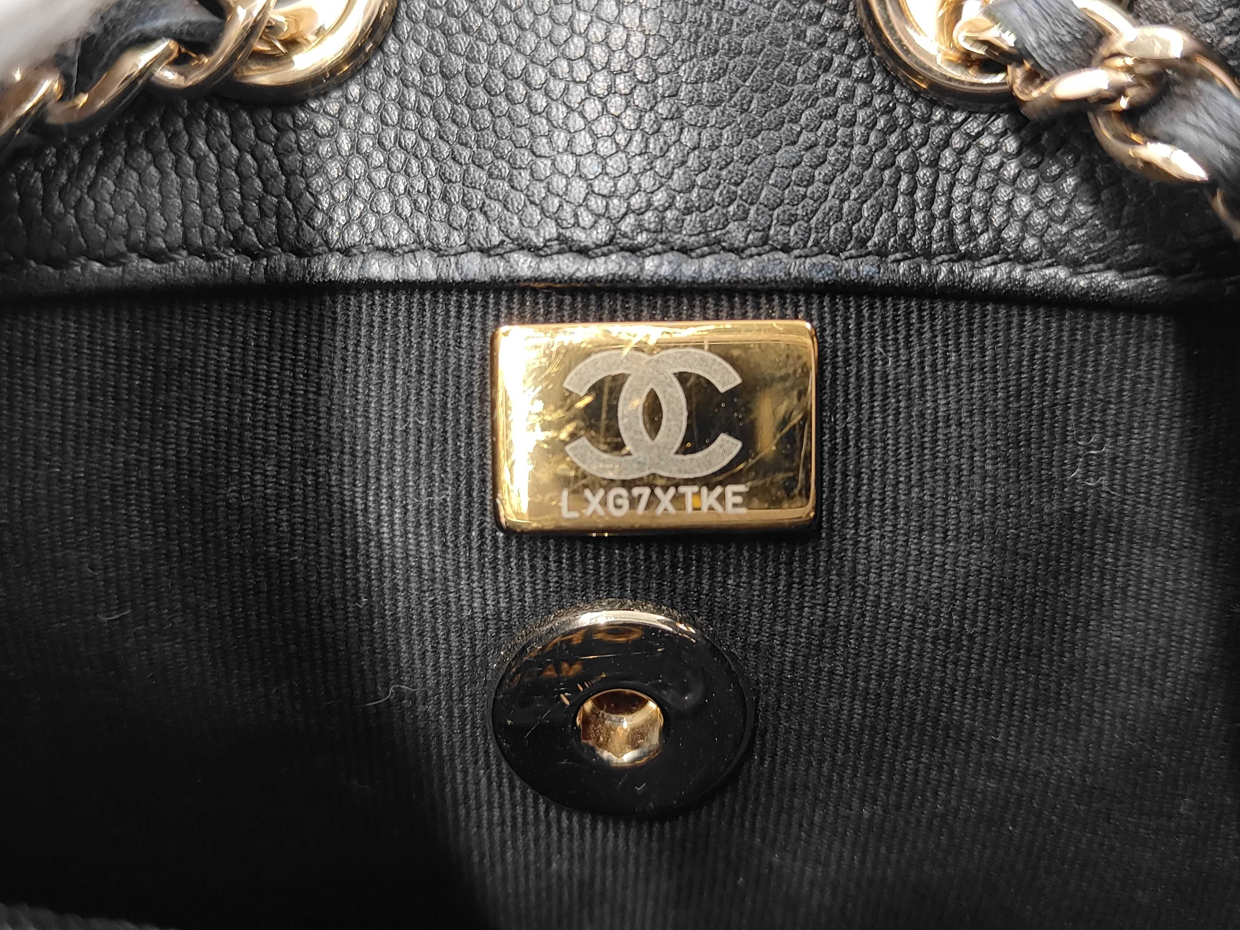 Matelassé Chain Backpack — view 10