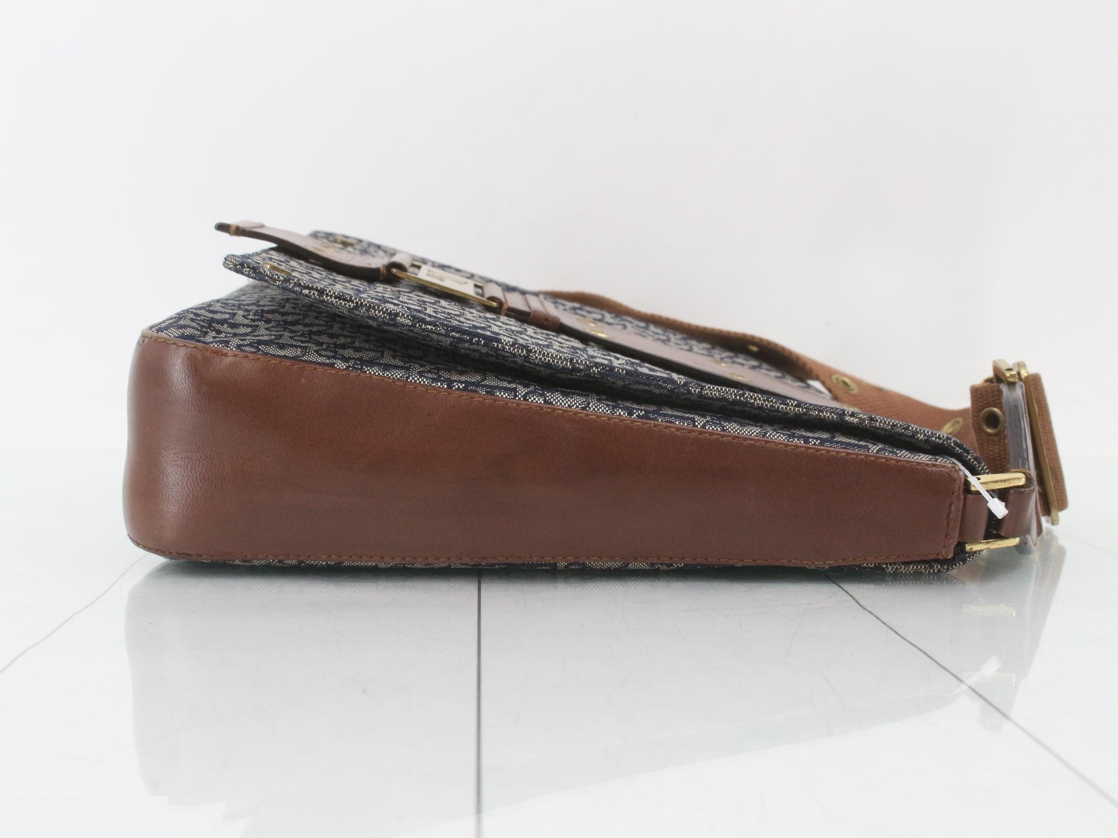 Trotter (bag) - Shoulder bag — view 3