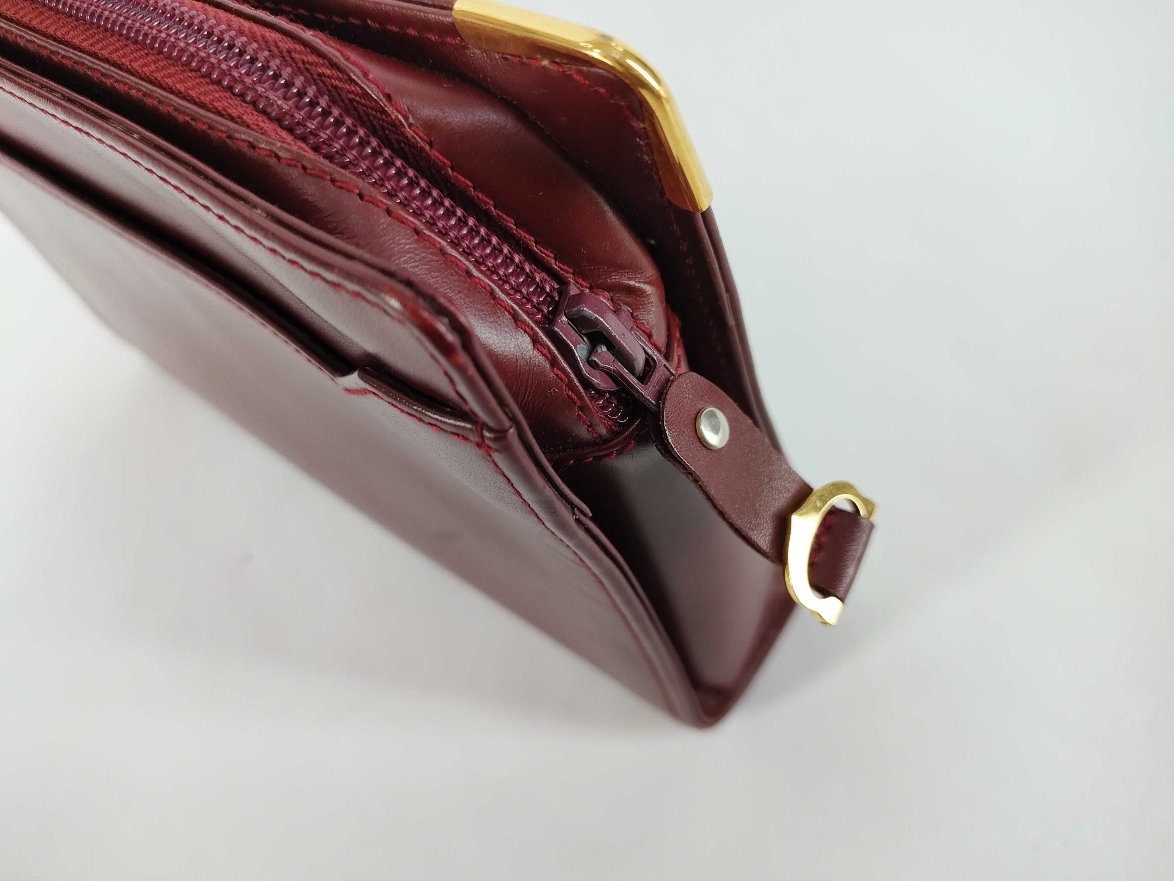 Must line clutch bag. — view 4