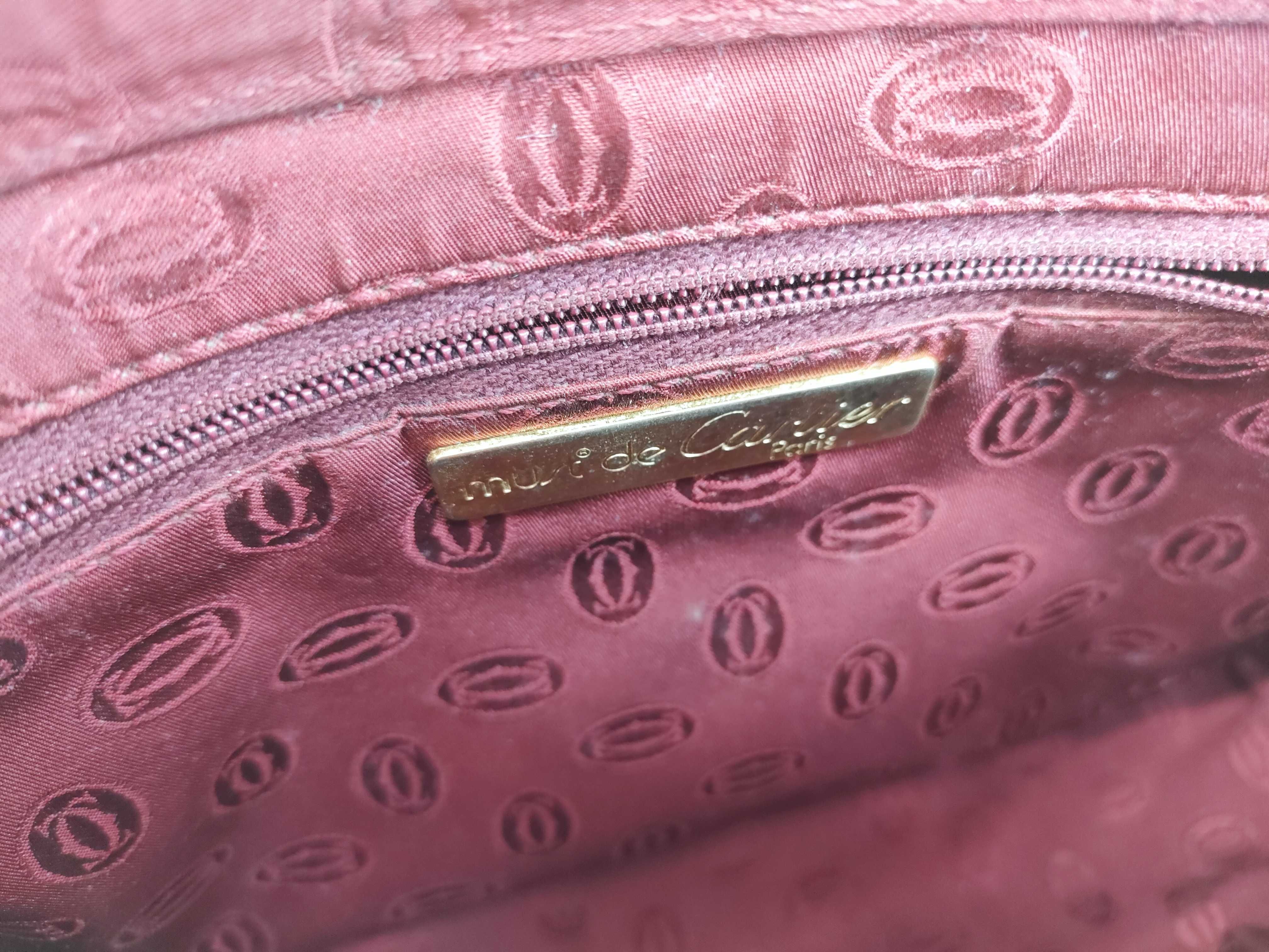 Must line clutch bag. — view 8