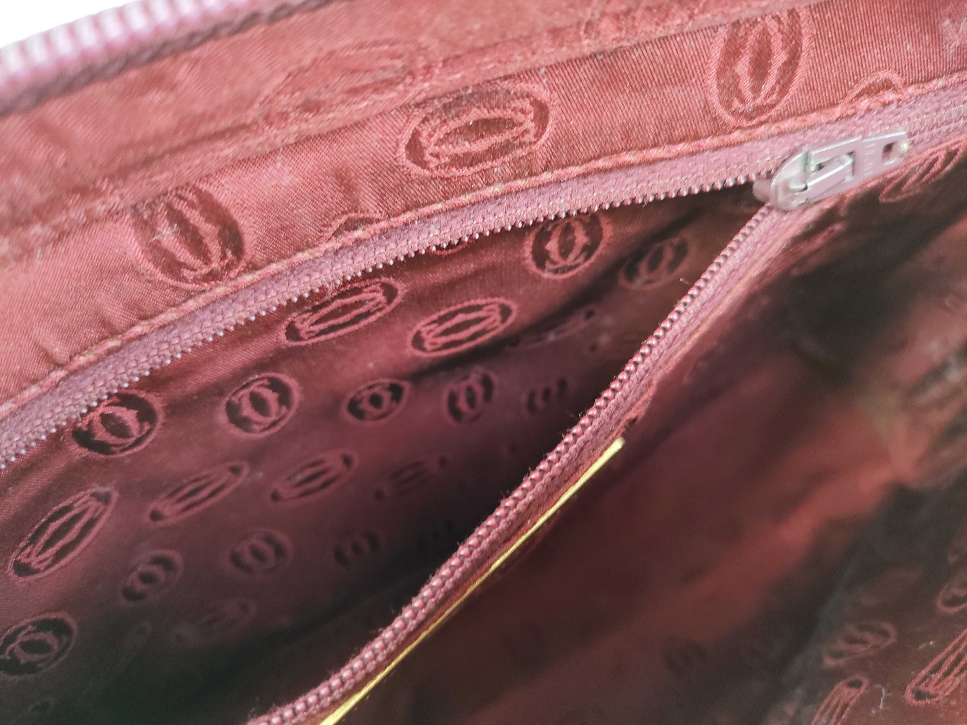 Must line clutch bag. — view 9