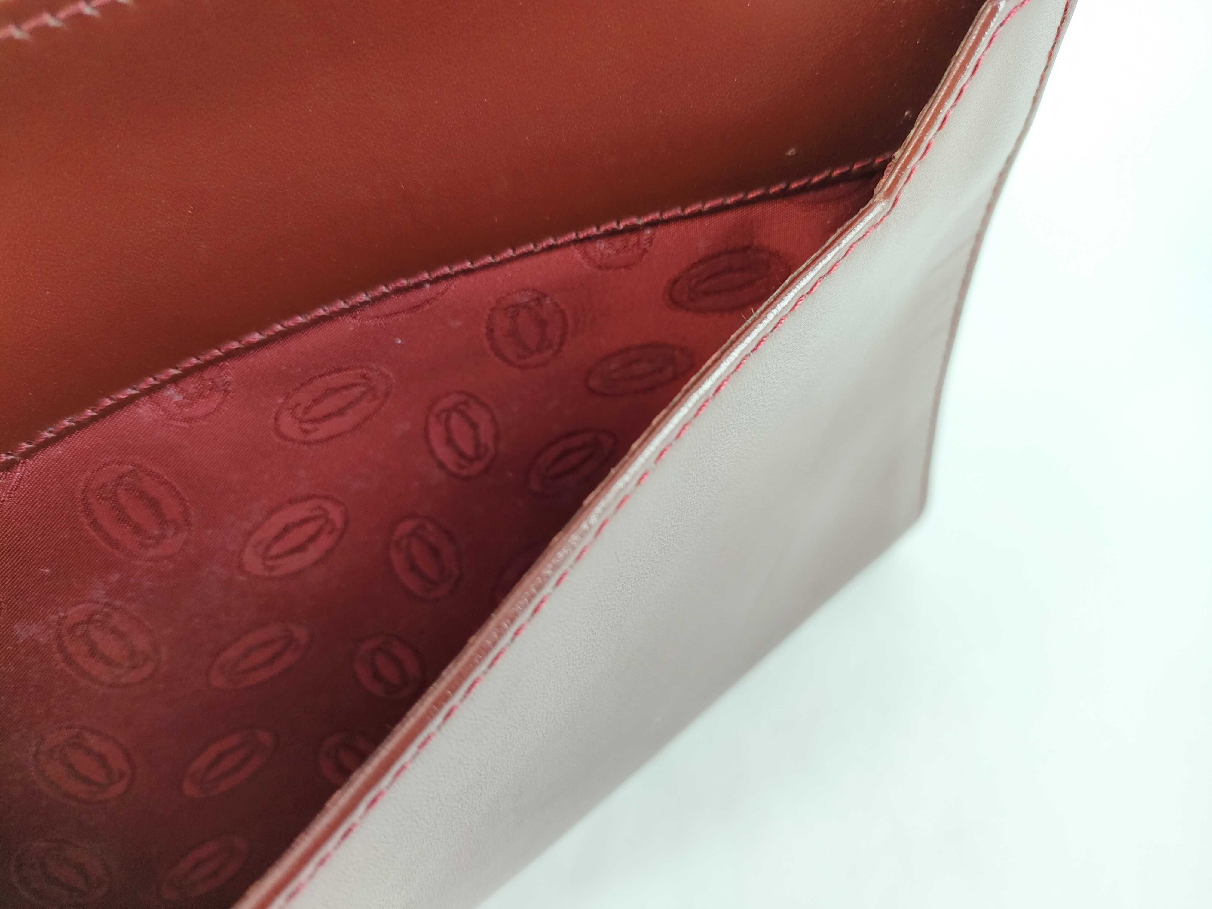 Must line clutch bag. — view 10