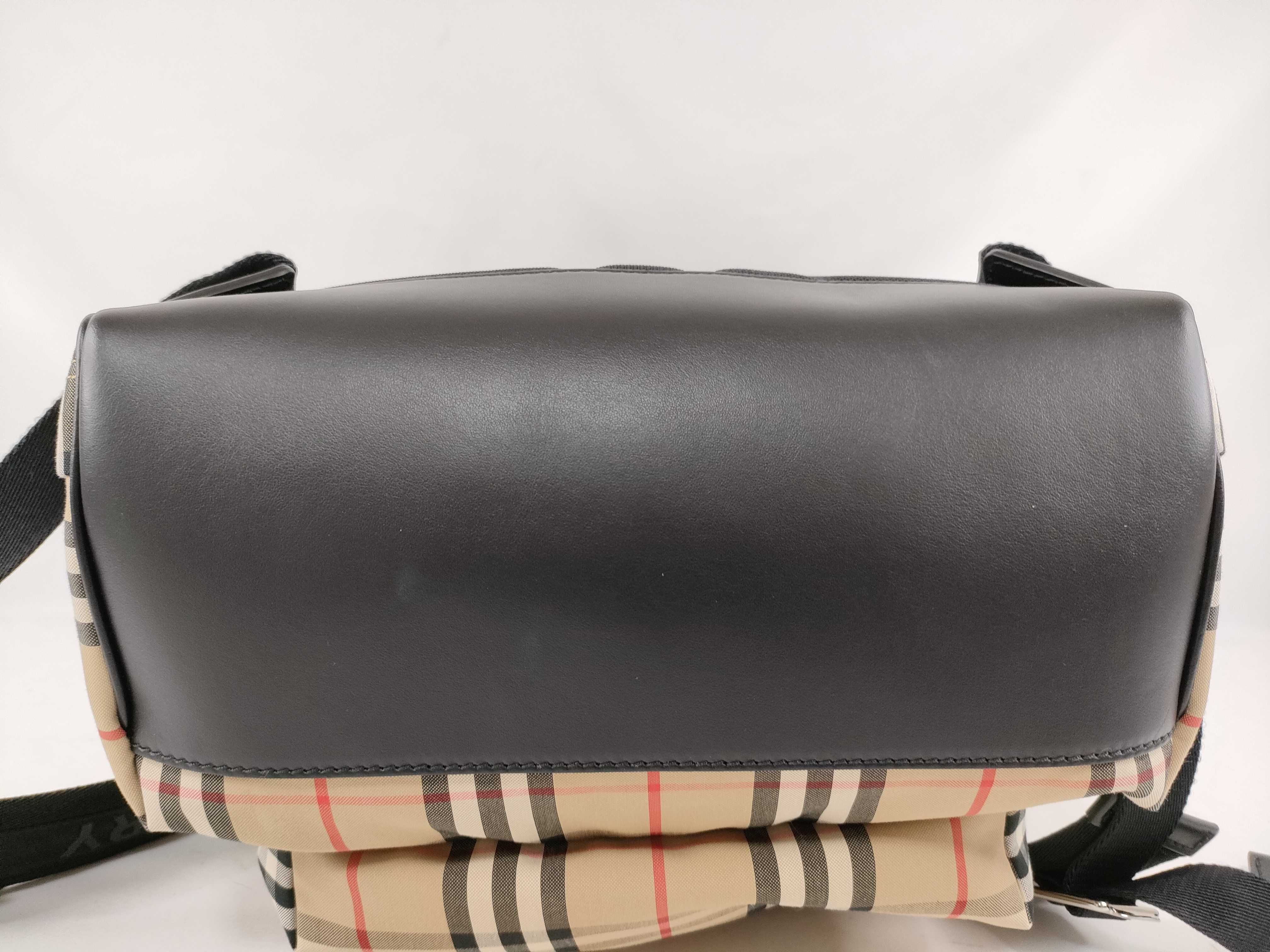 Check Backpack — view 3