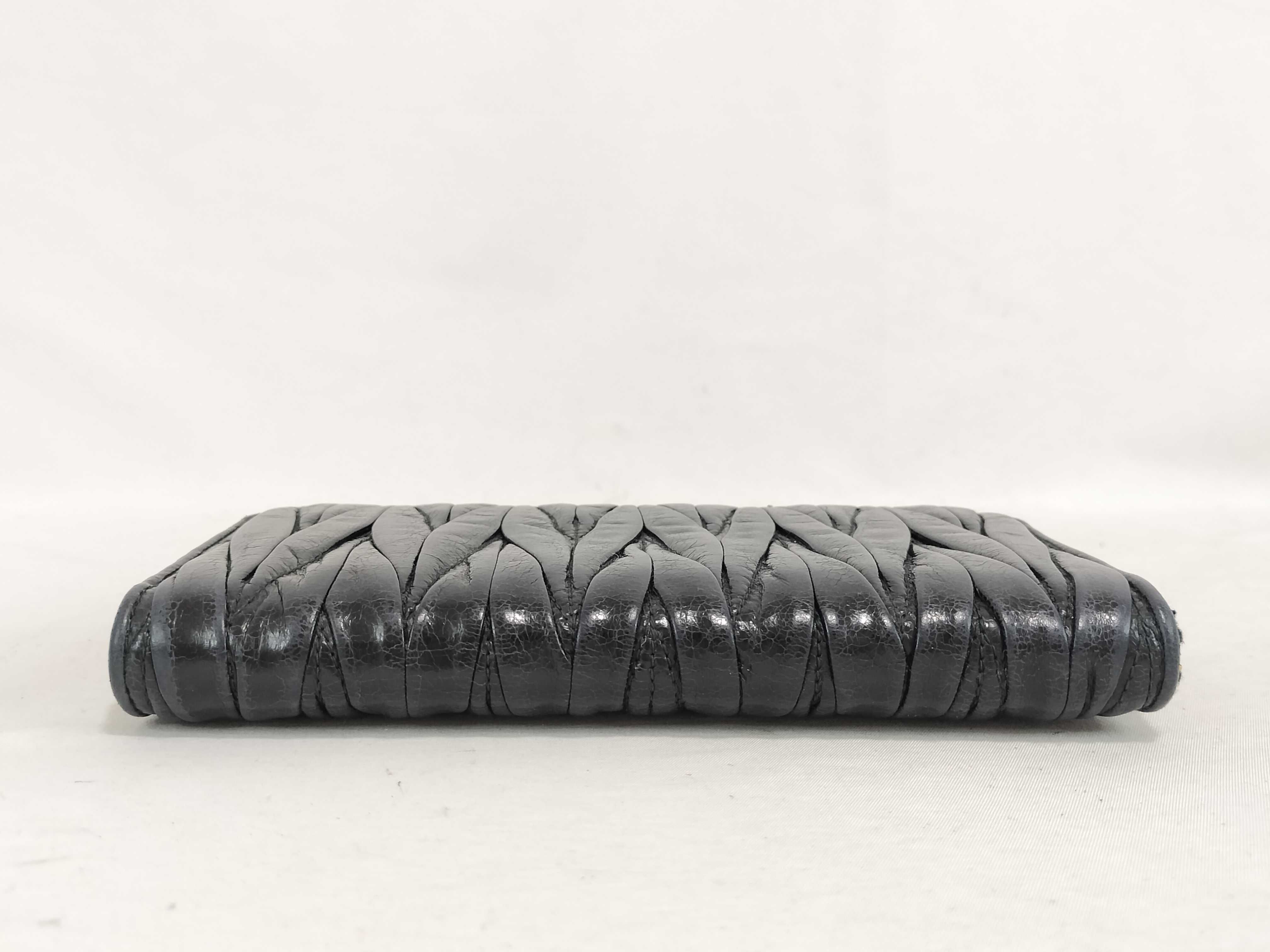 long wallet, Matelassé design. — view 3