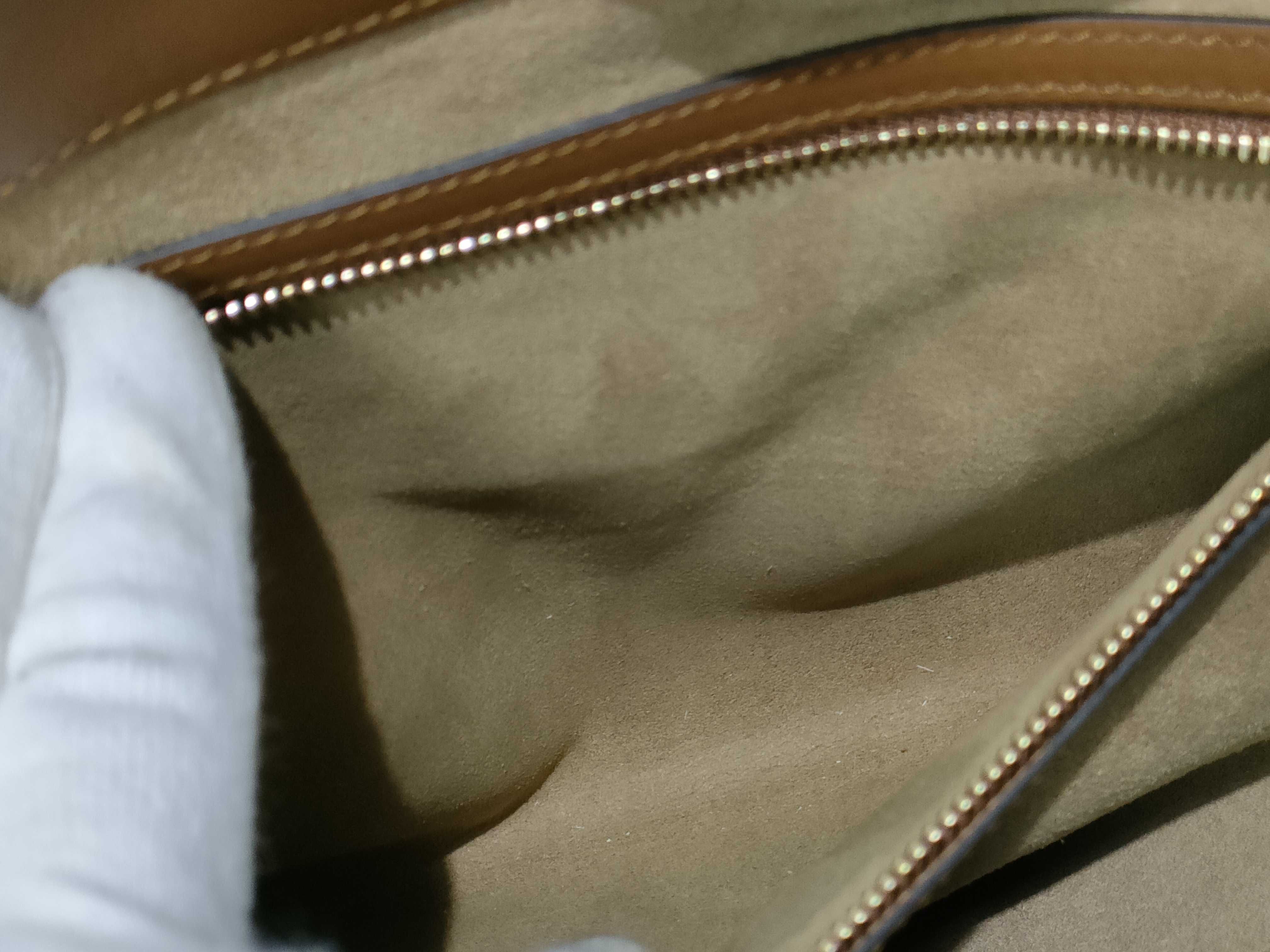 GG Supreme Padlock Chain Shoulder Tote Bag Shoulder Bag — view 9