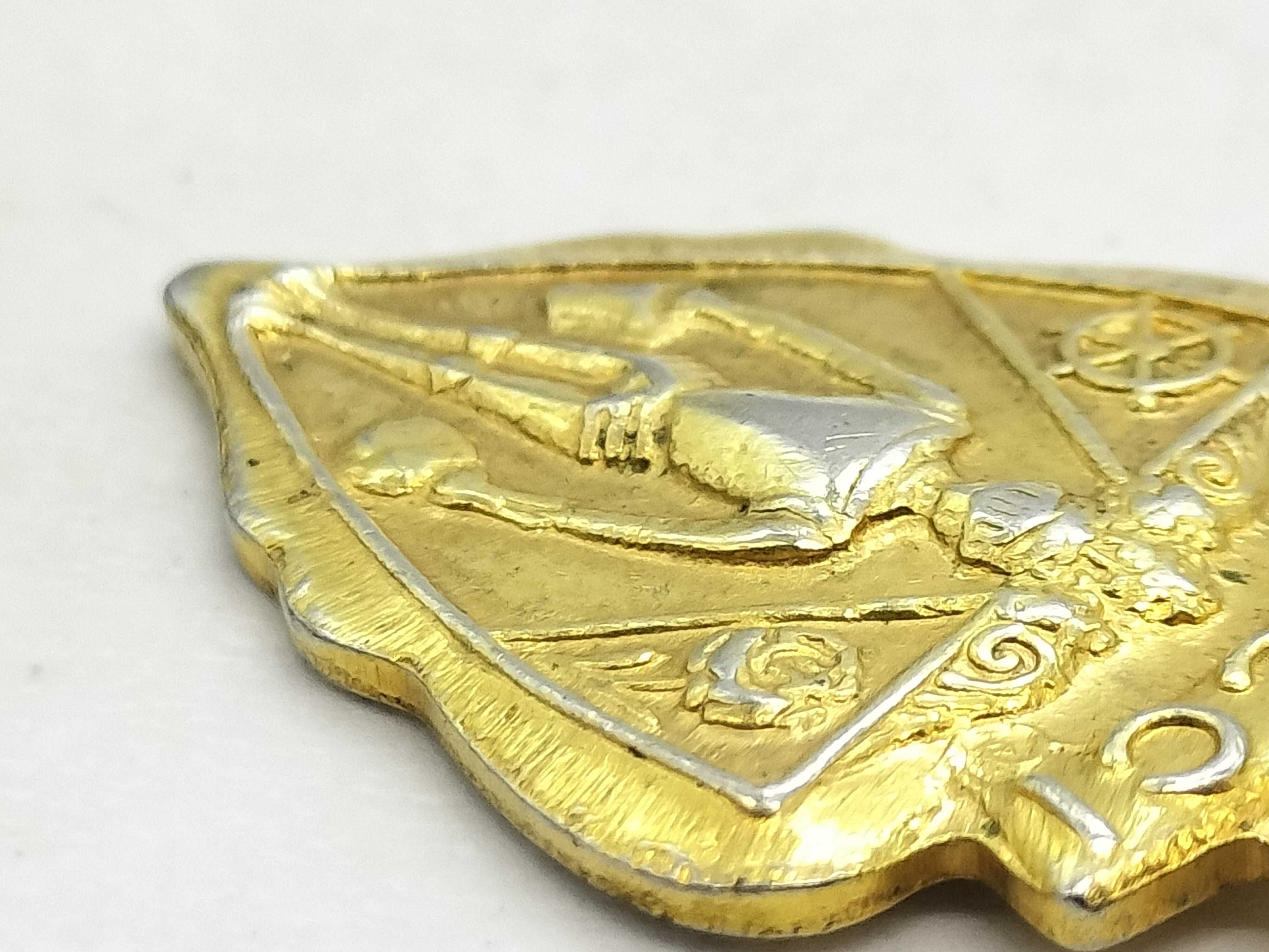 Old Gucci Crest Charm Keychain Key Case — view 8