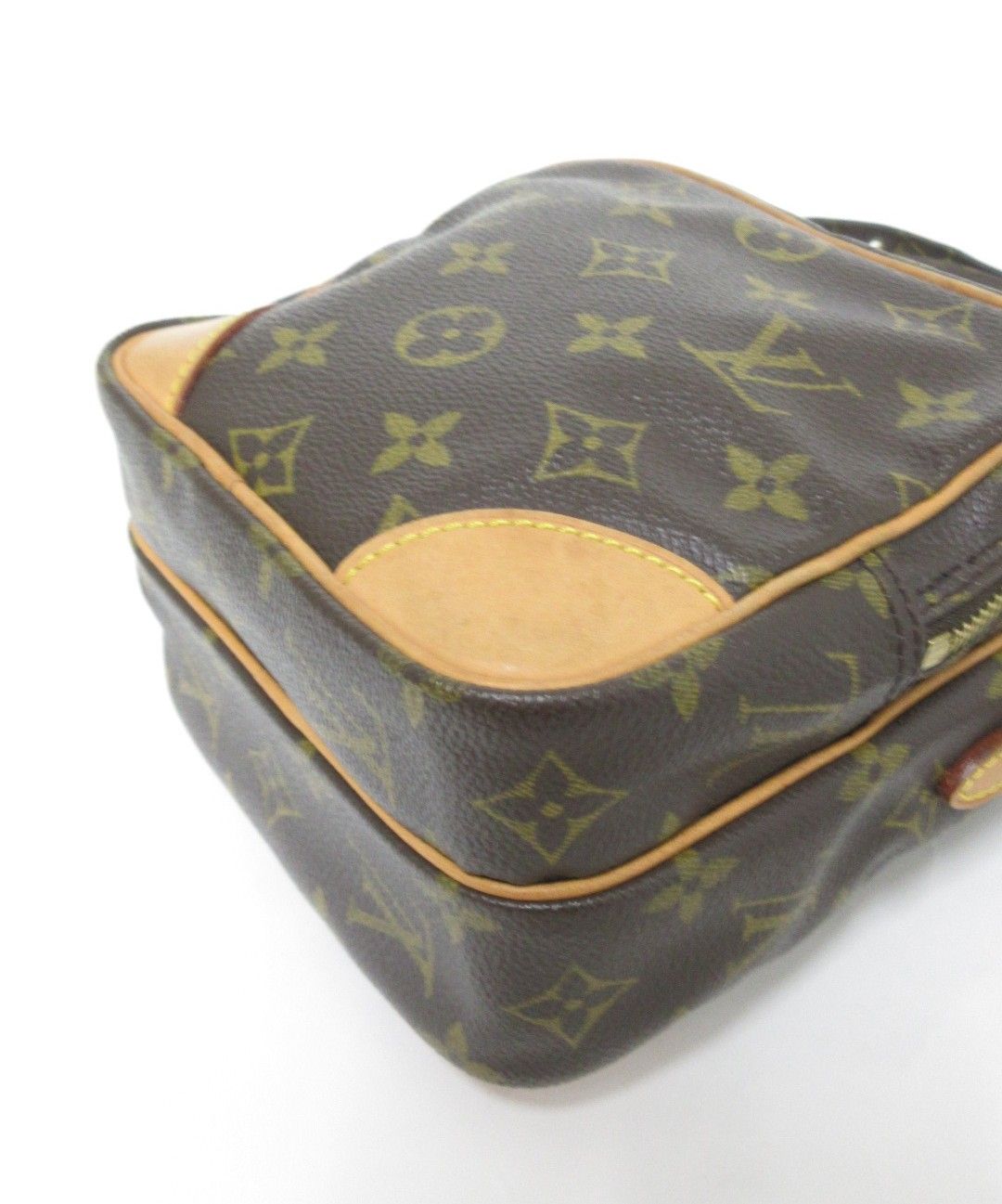 Amazone, Monogram — view 5