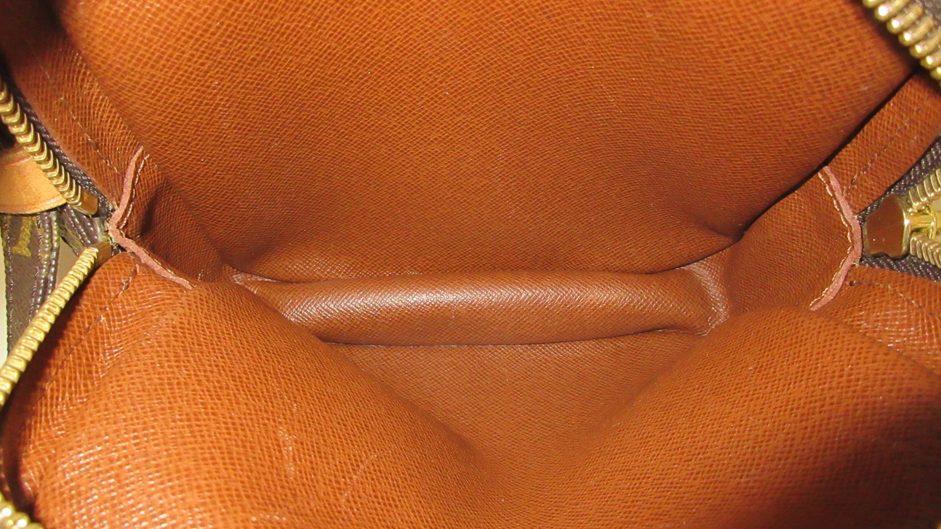 Amazone, Monogram — view 9