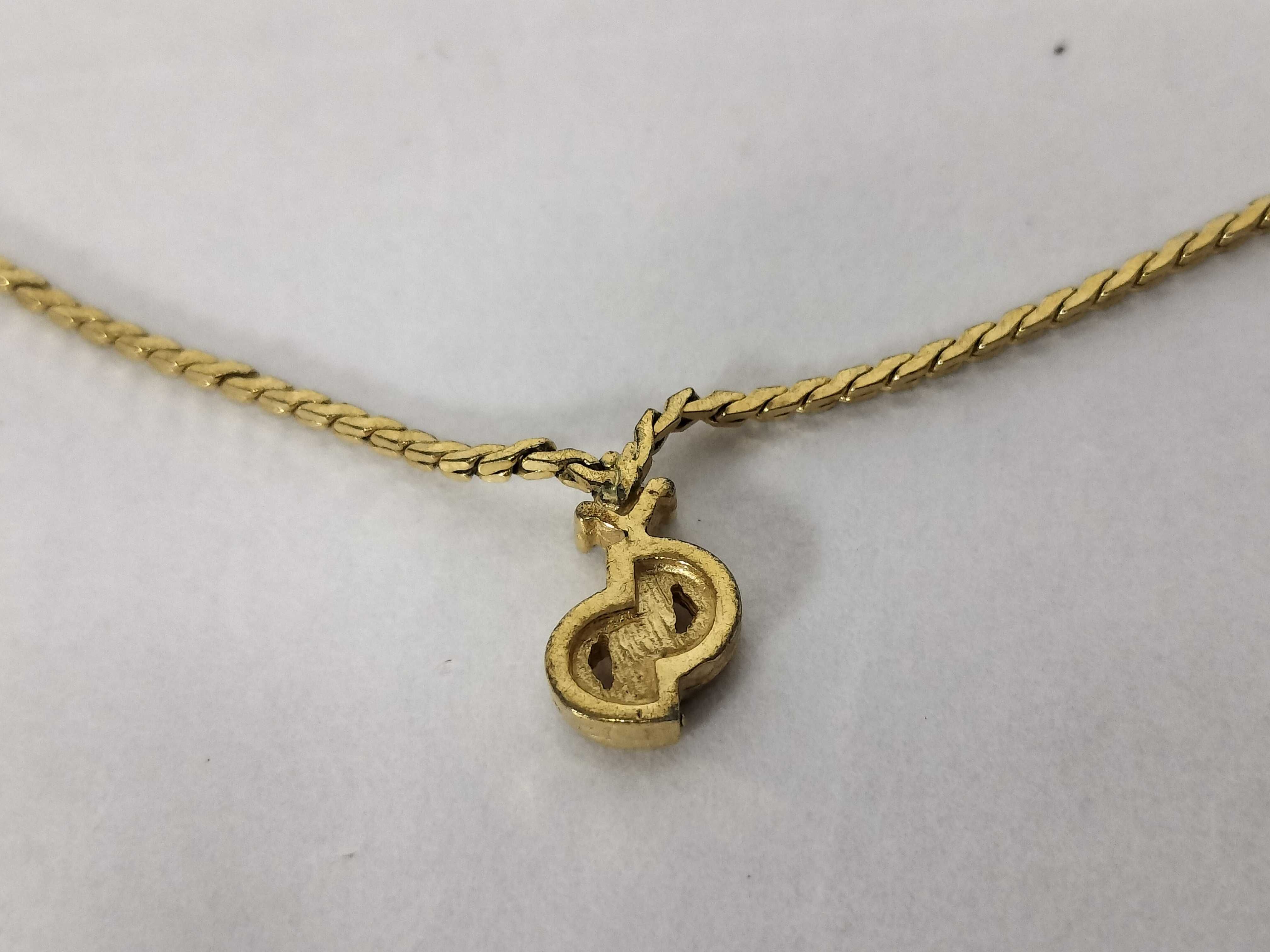 necklace — view 2