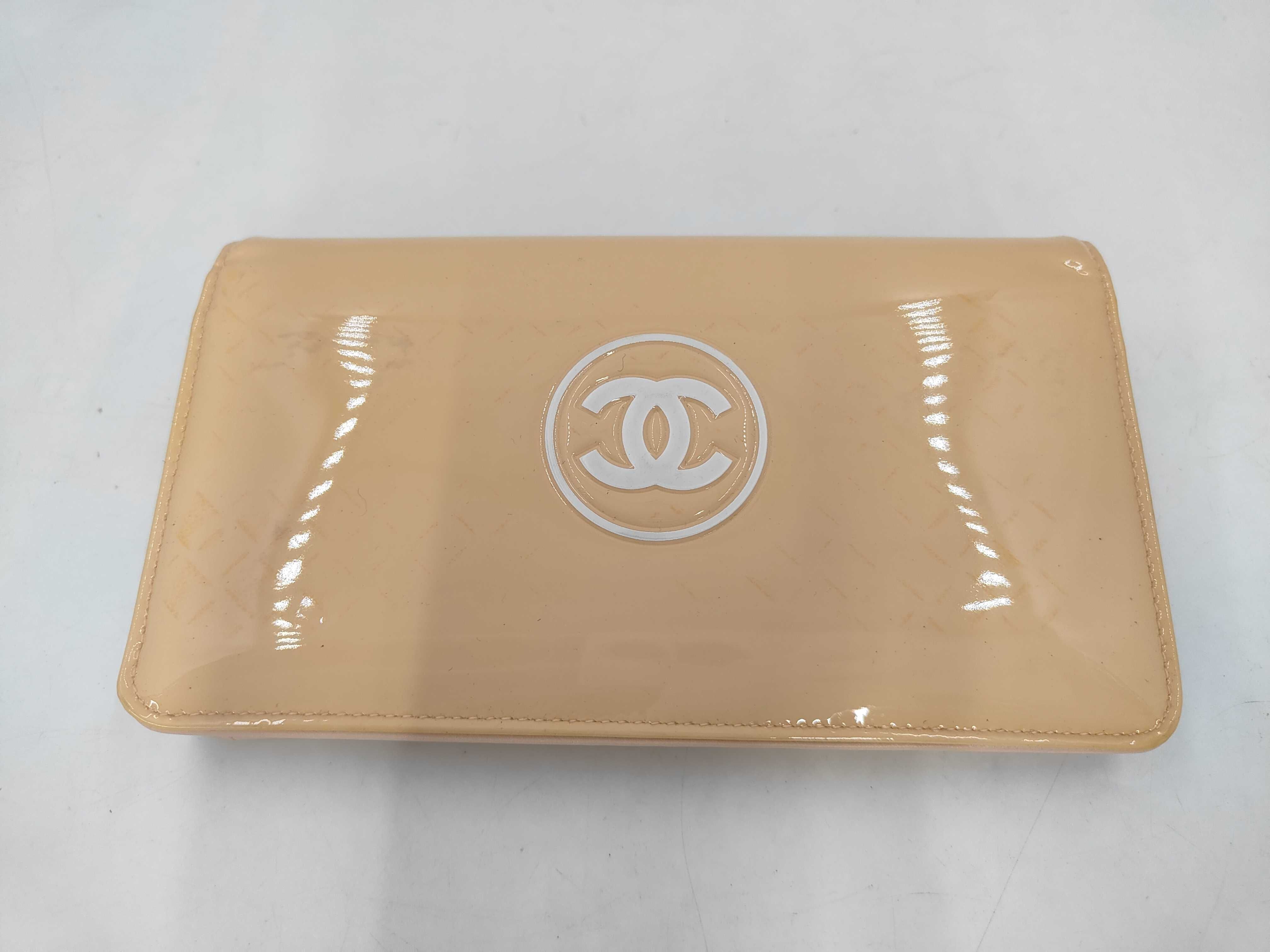 Enamel Bi-fold Wallet