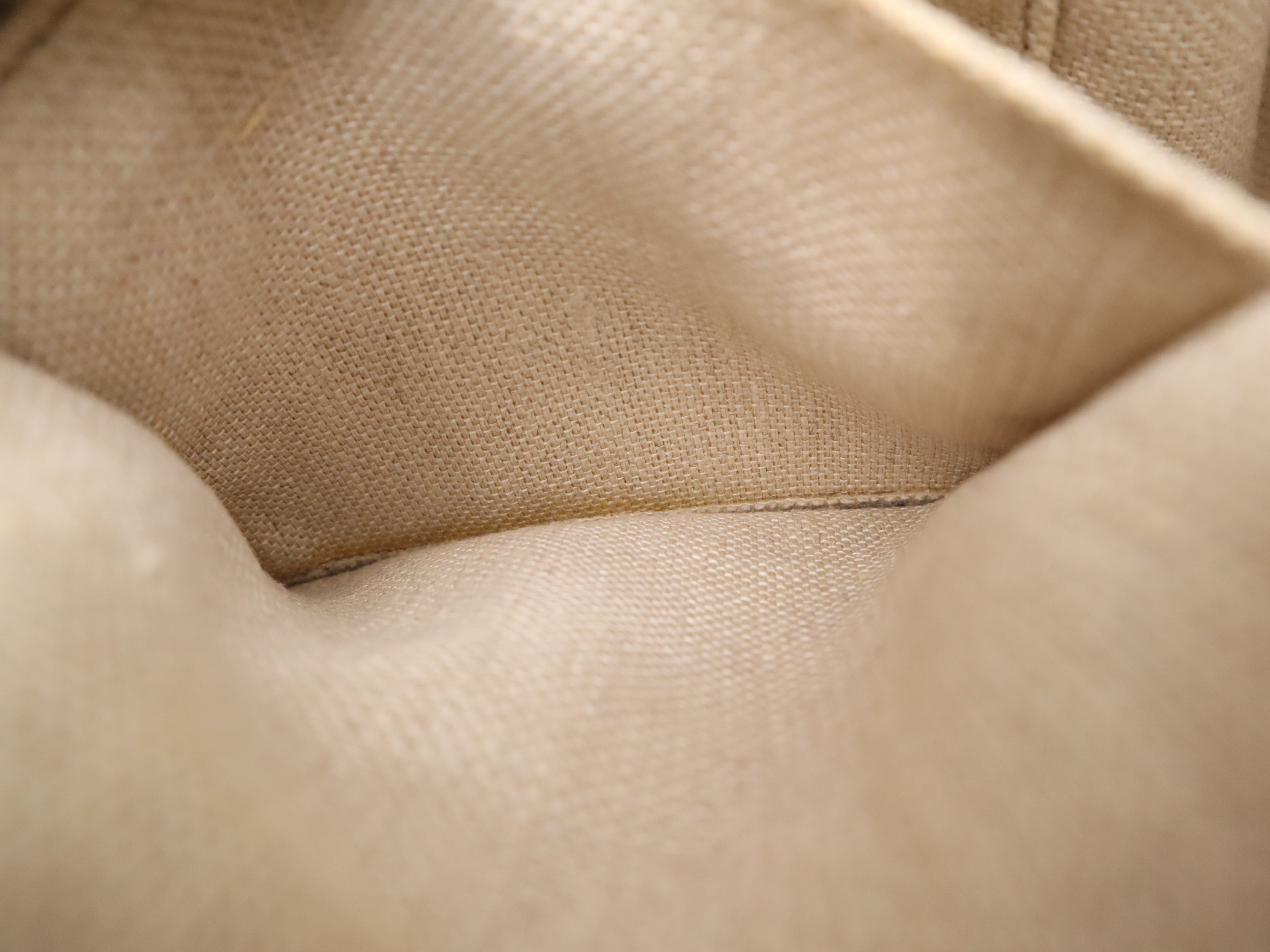 412008GG Canvas — view 11
