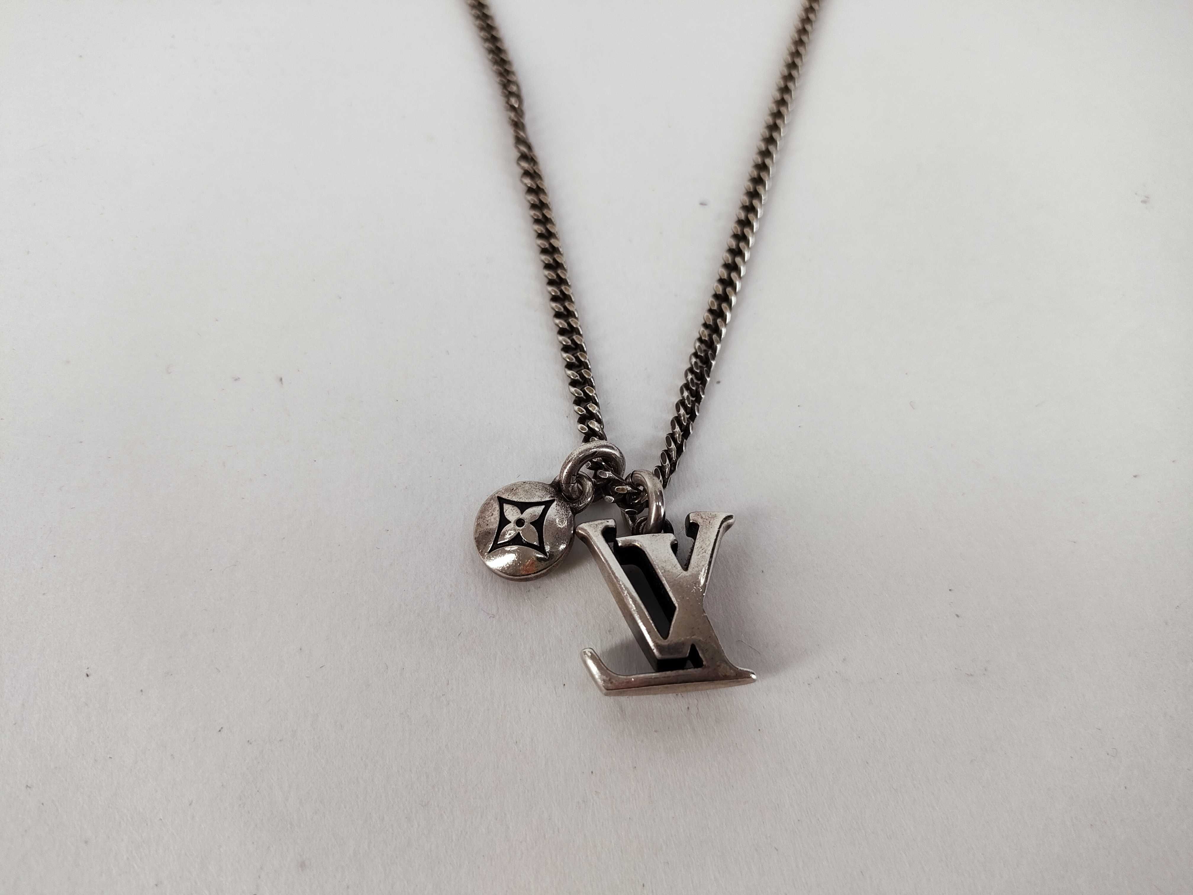 LV Sailor M03188 AK1295 Necklace — view 2