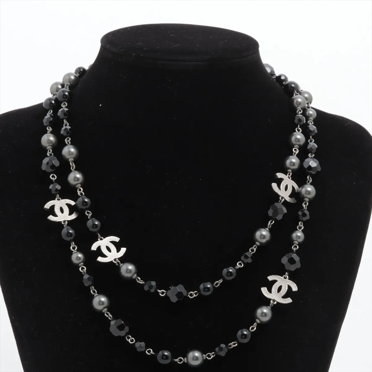 Cocomark A11V Long Necklace Metal x Fake Pearl x Colored Stone Black — view 5