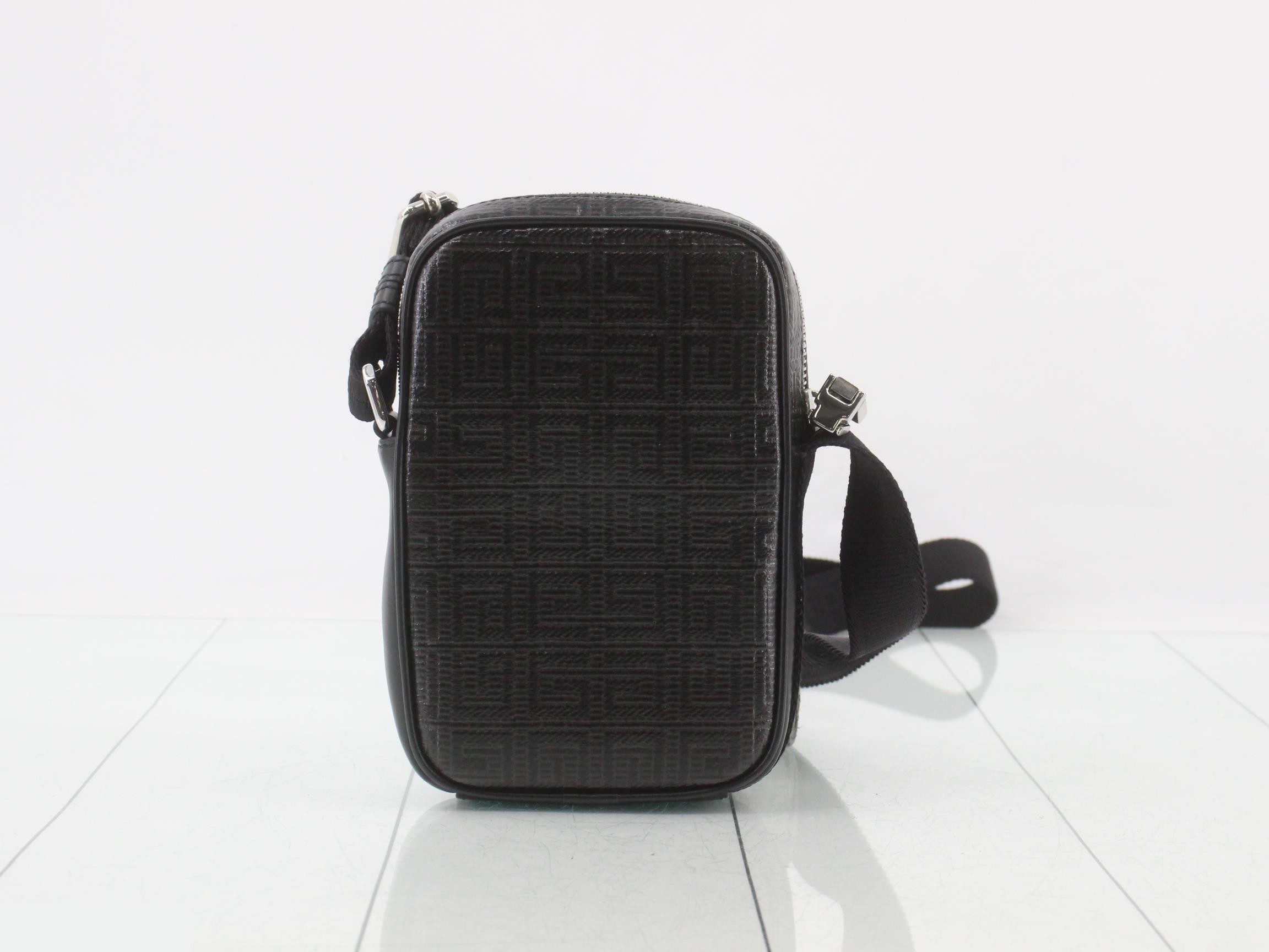 4G logo shoulder pouch — view 2