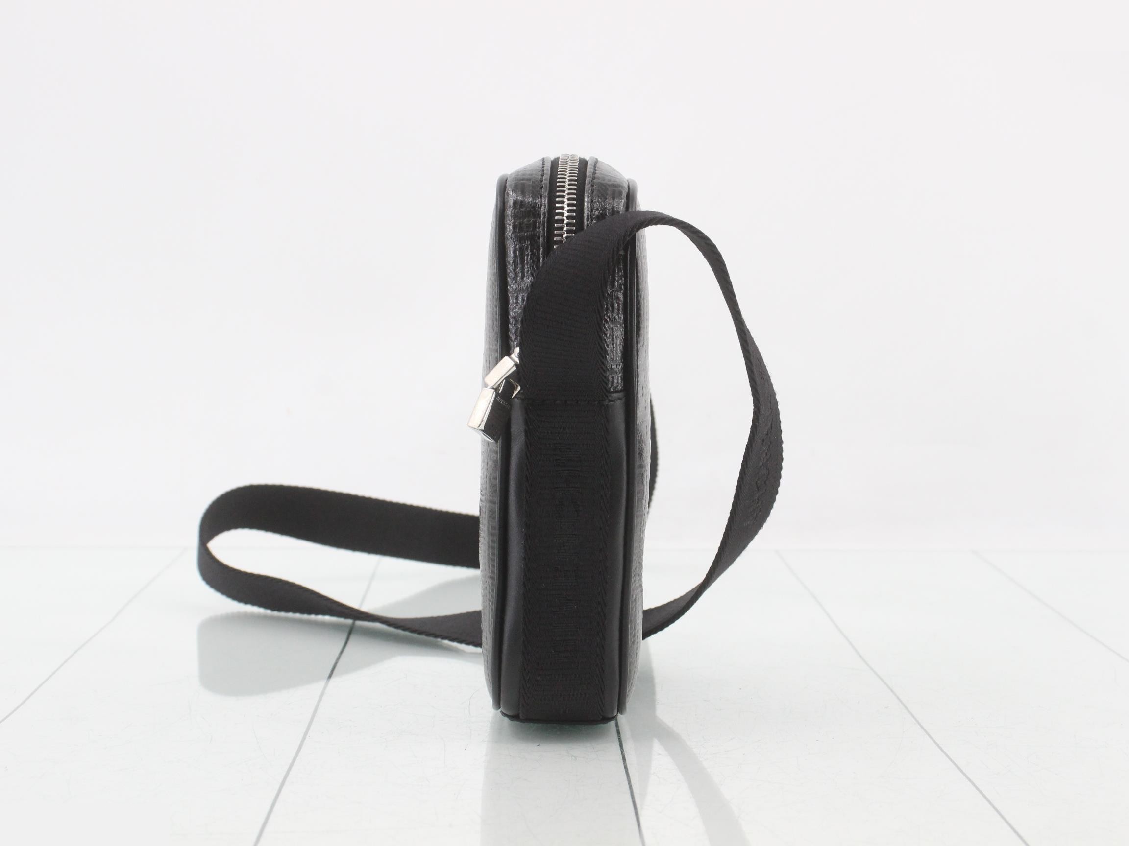 4G logo shoulder pouch — view 4