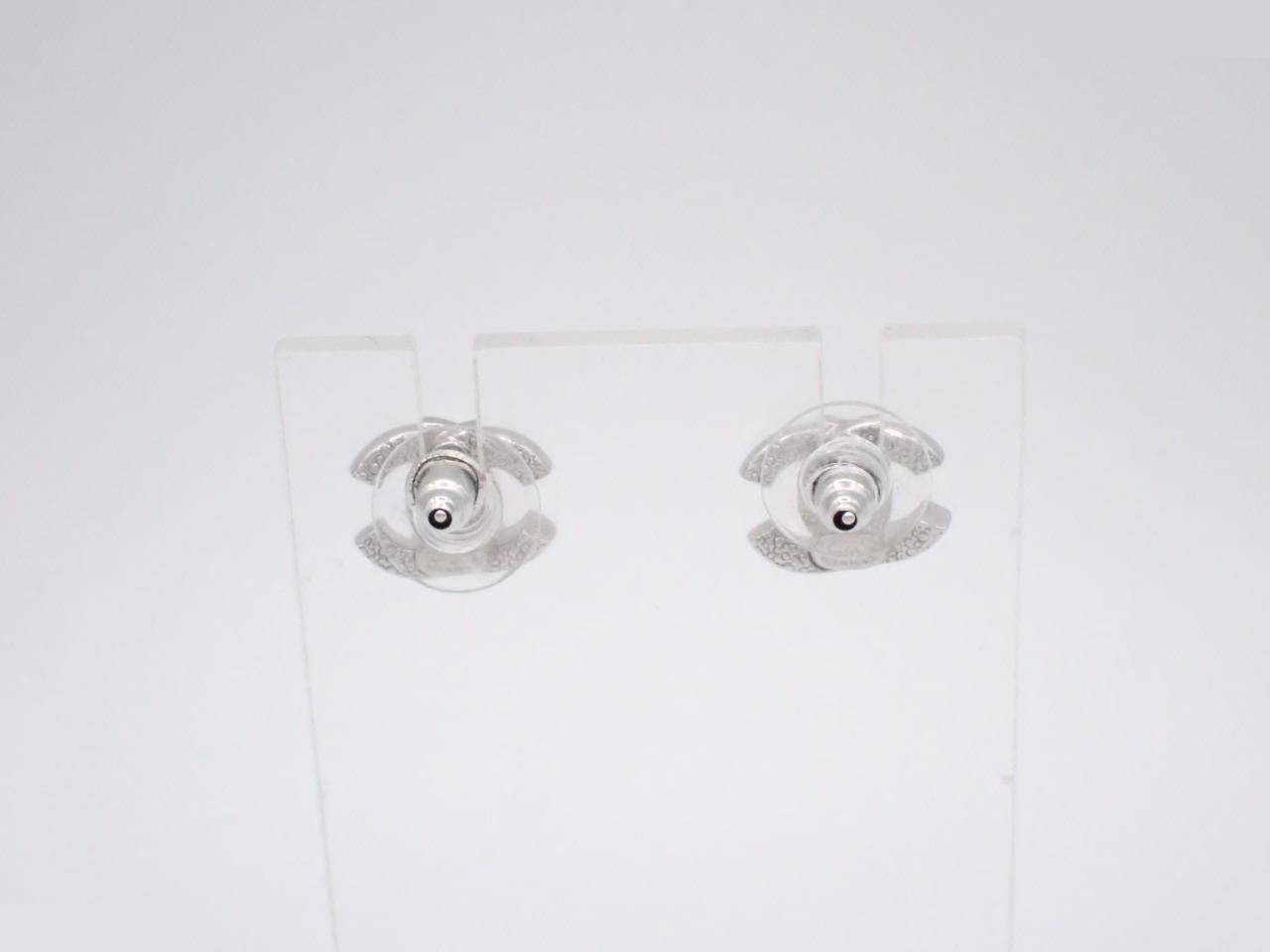Earrings with Coco Mark logo — view 2
