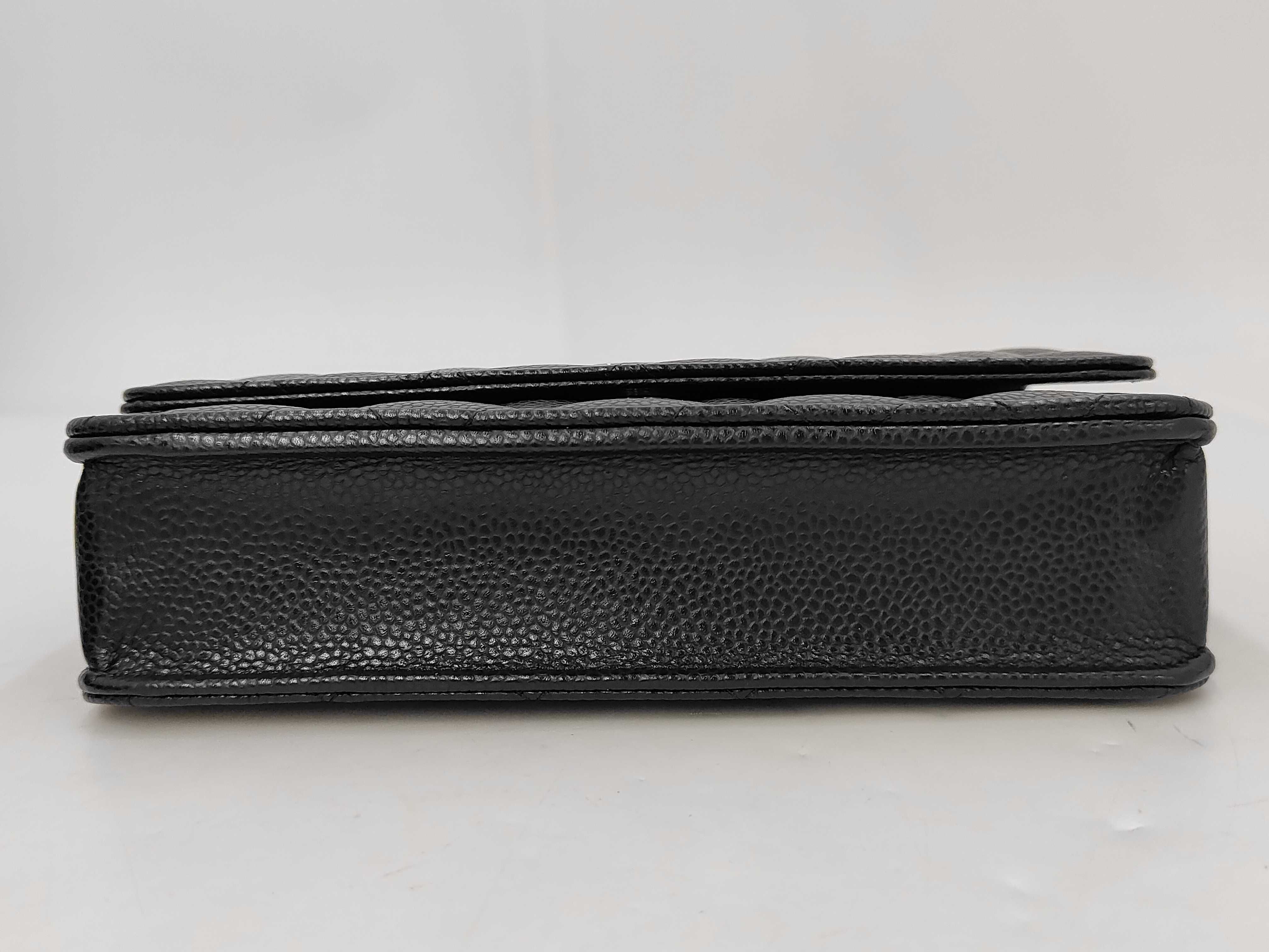 Chain Wallet Matelassé Caviar Skin Shoulder Bag — view 3
