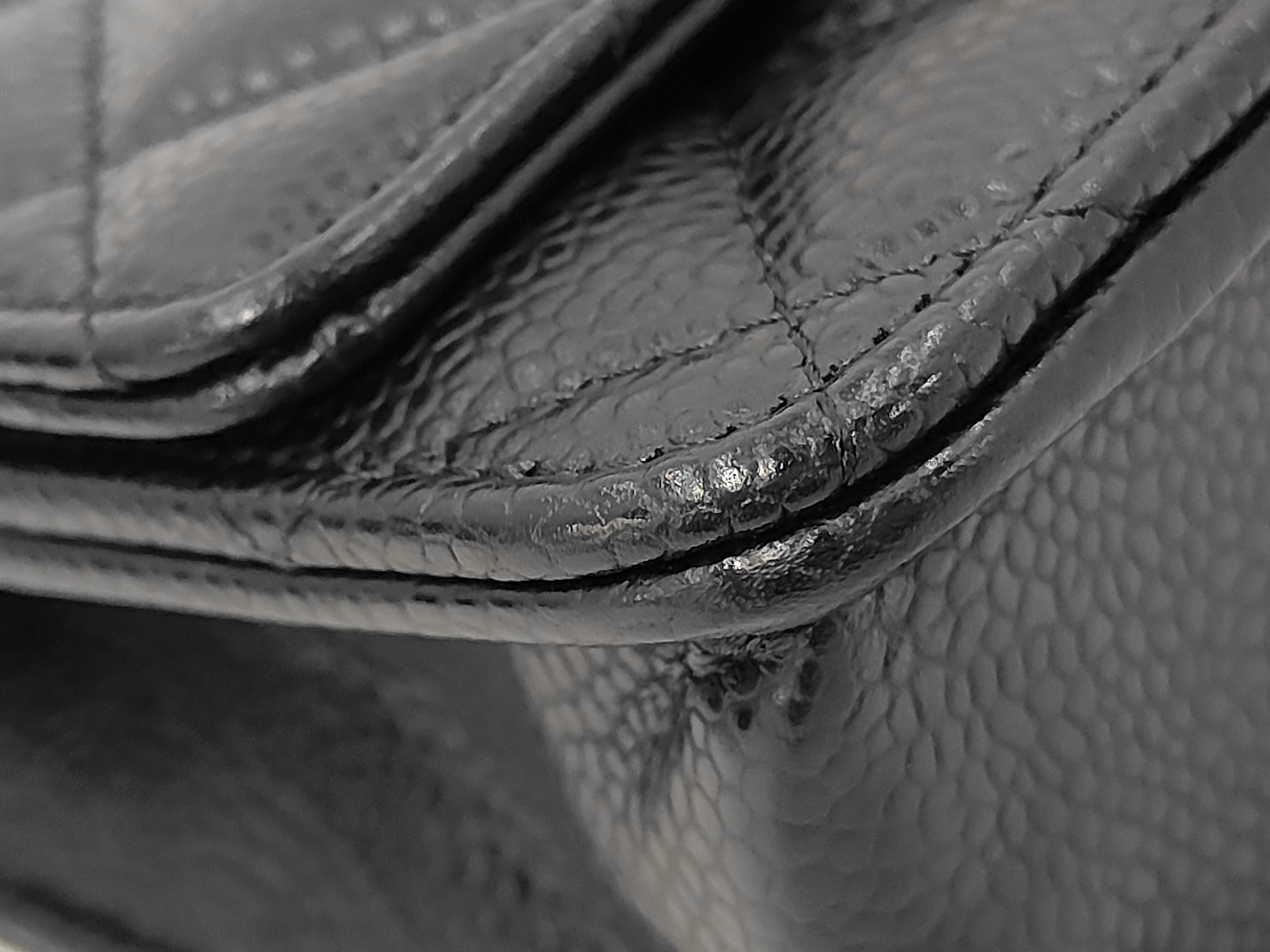 Chain Wallet Matelassé Caviar Skin Shoulder Bag — view 4