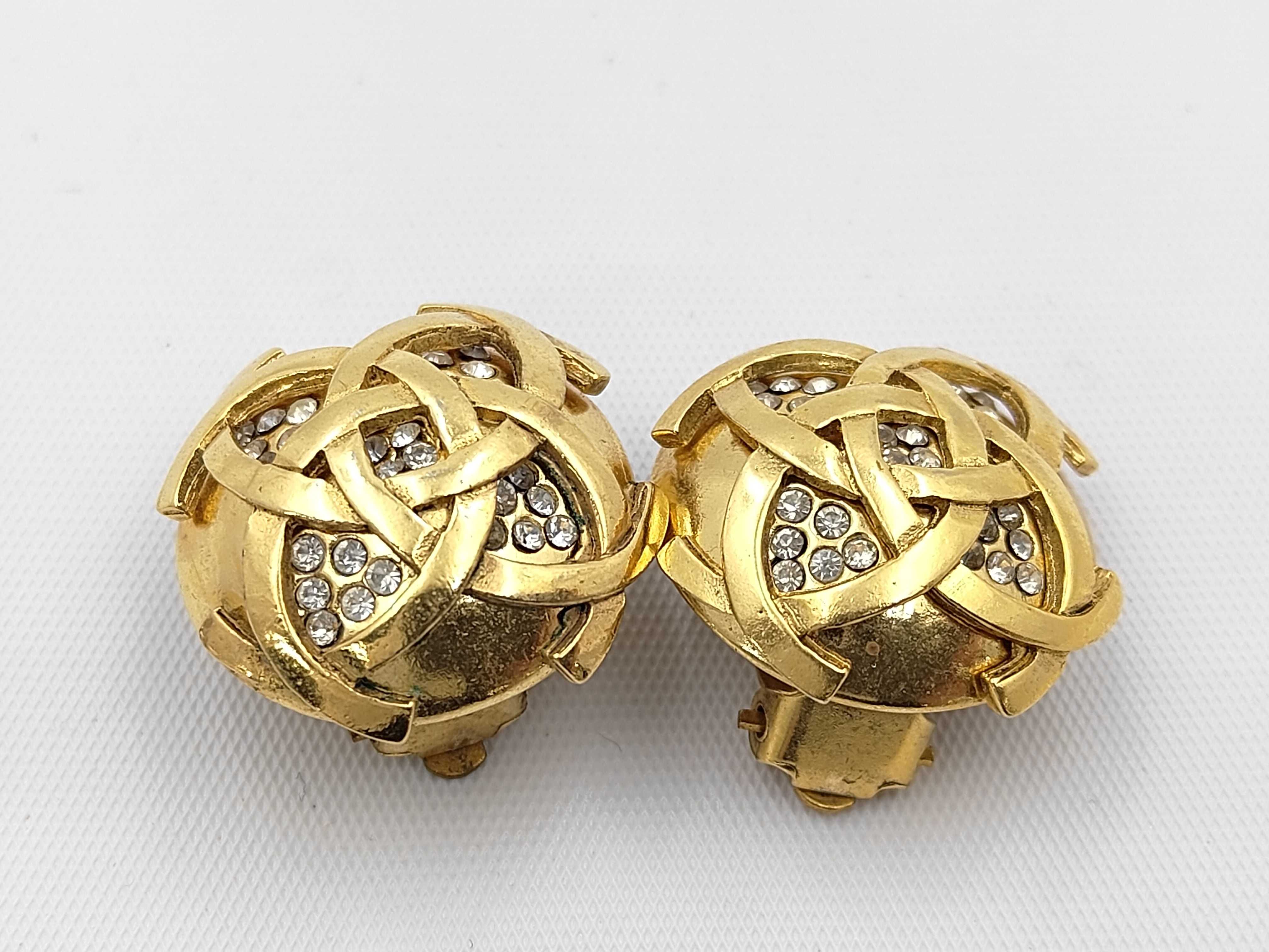 Round Stone Gold (YG) Earrings