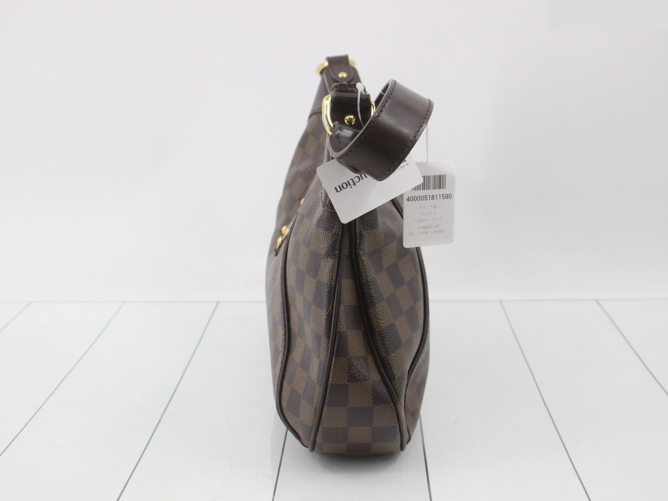 Damier Thames PM Shoulder Bag — view 3