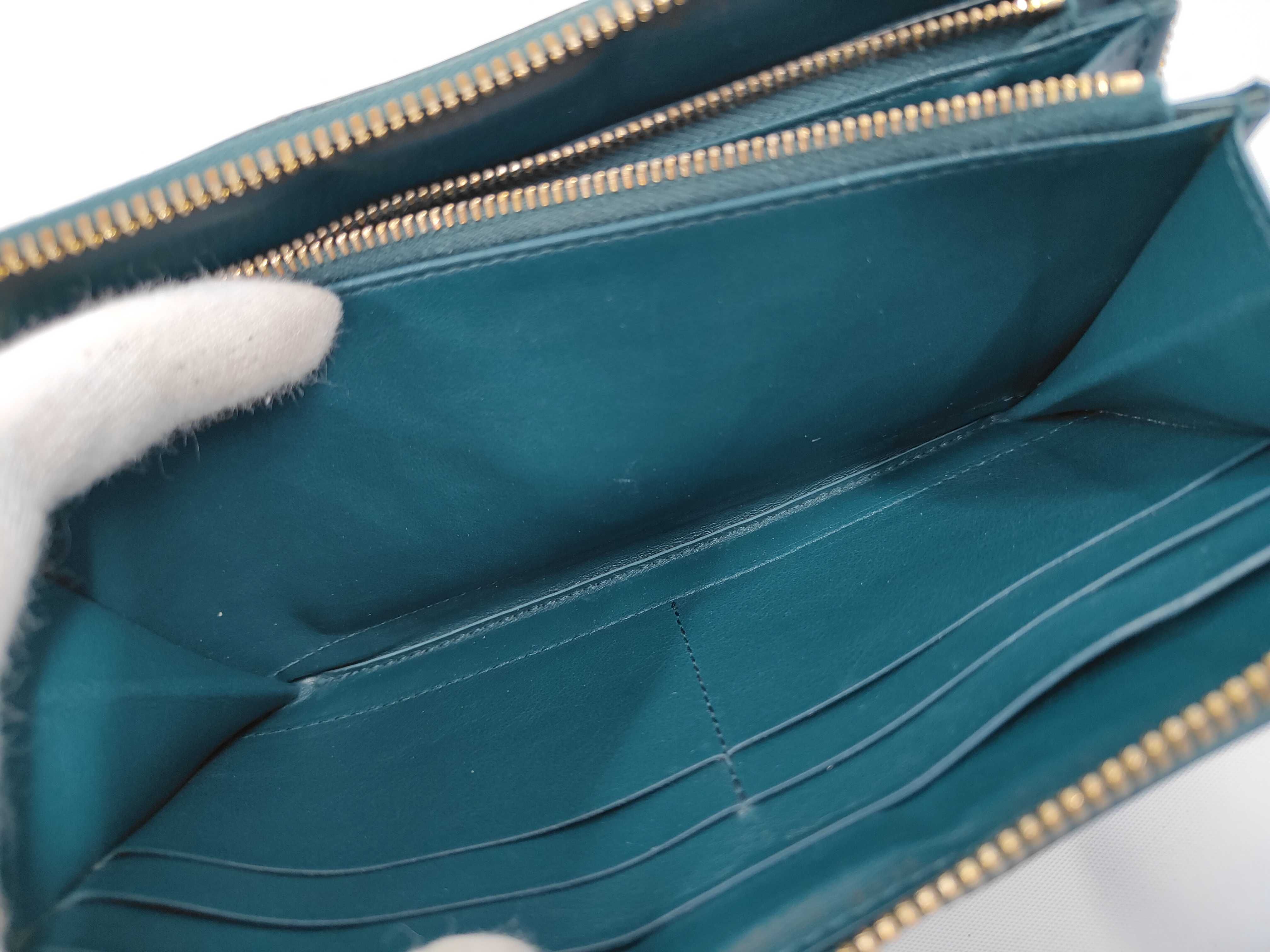 Padded Round Wallet — view 9