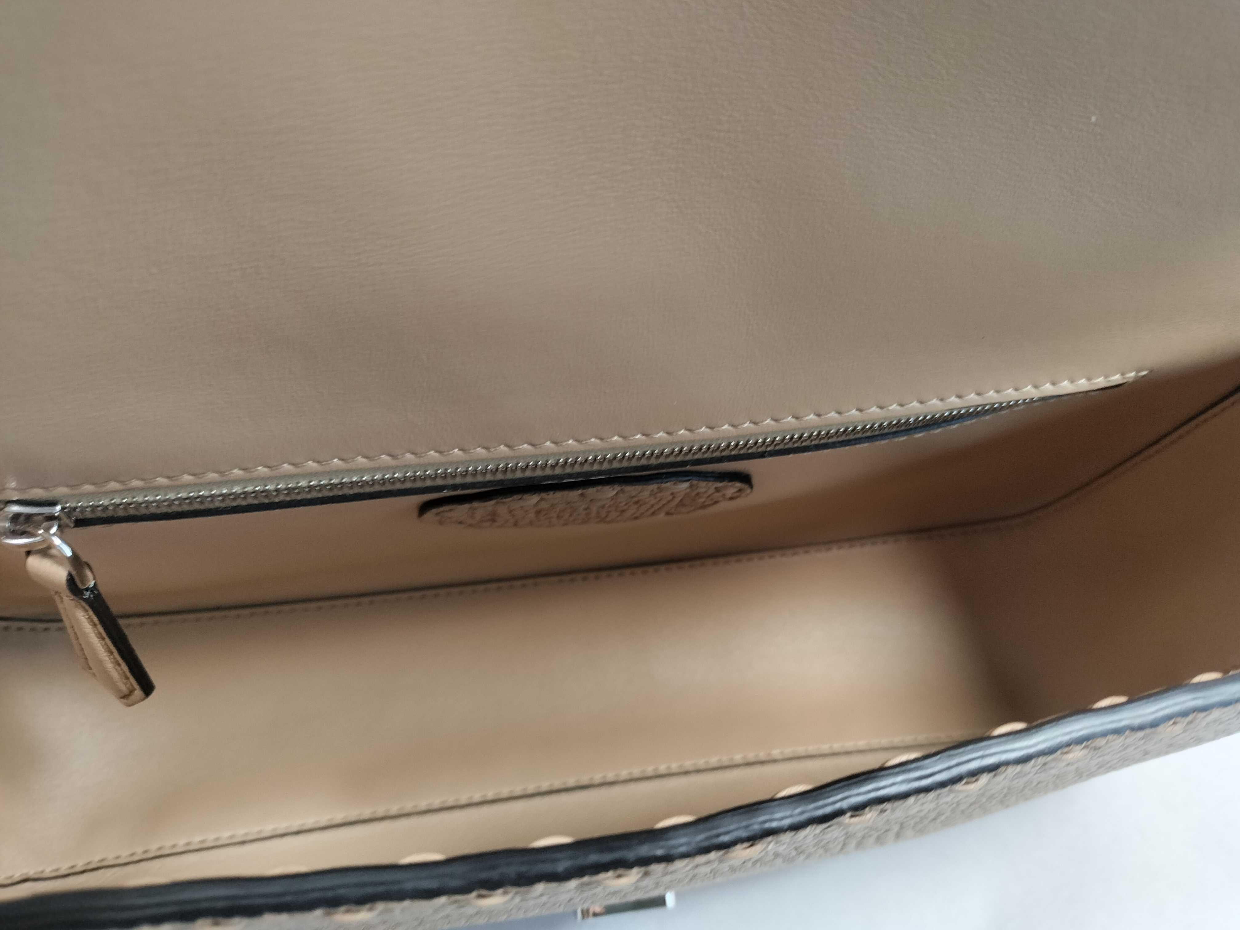 Mamma Fendi Selleria Mamma Bucket Handbag (Accessories: Box) — view 10