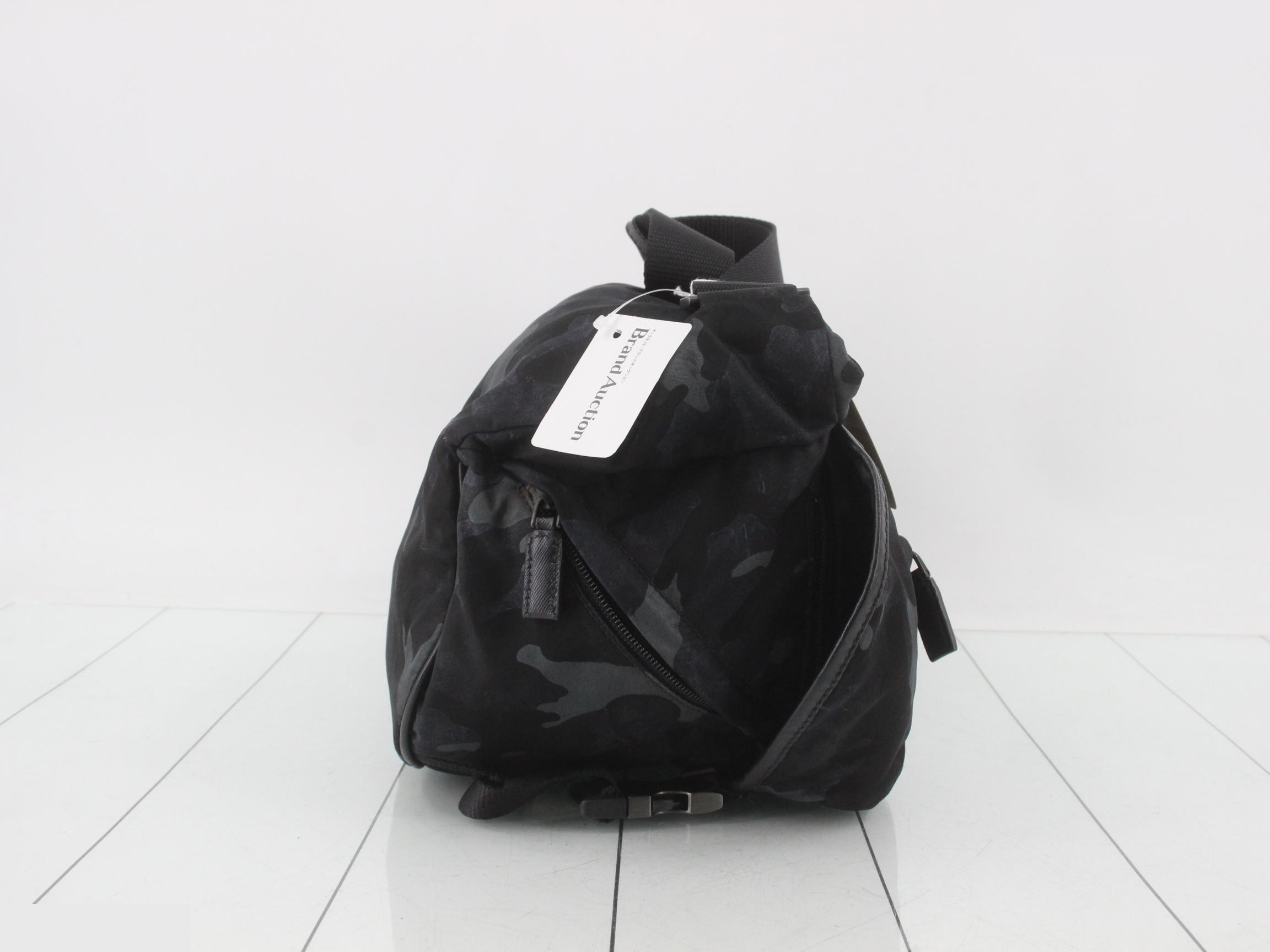 camouflage pattern messenger shoulder bag — view 4