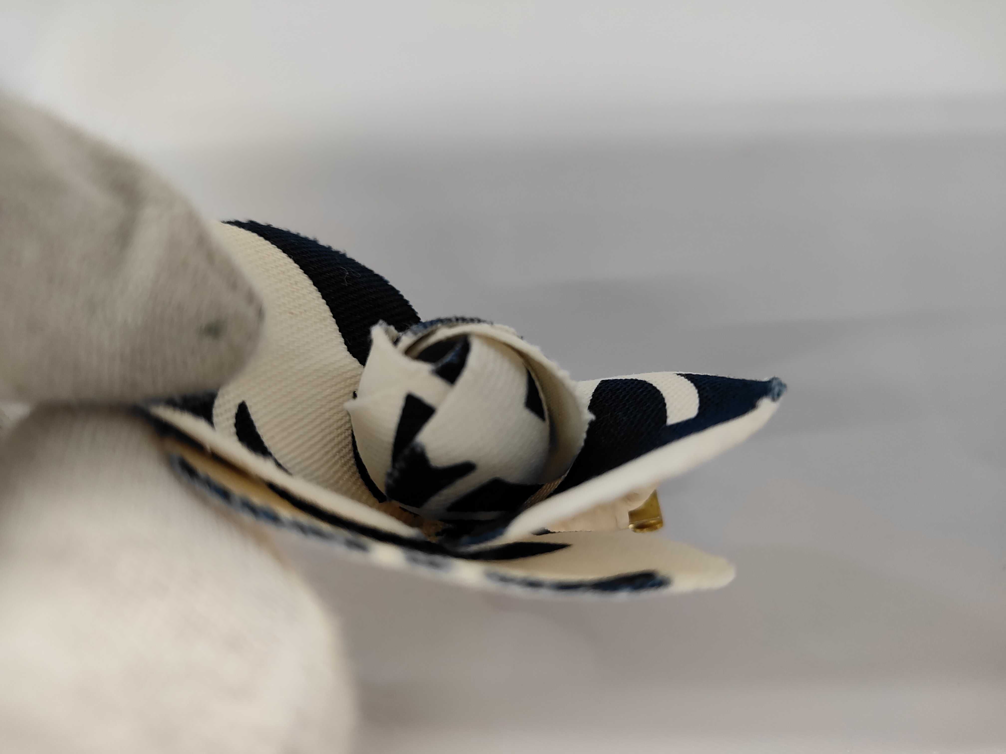 Camellia Motif Flower Monochrome Brooch — view 5