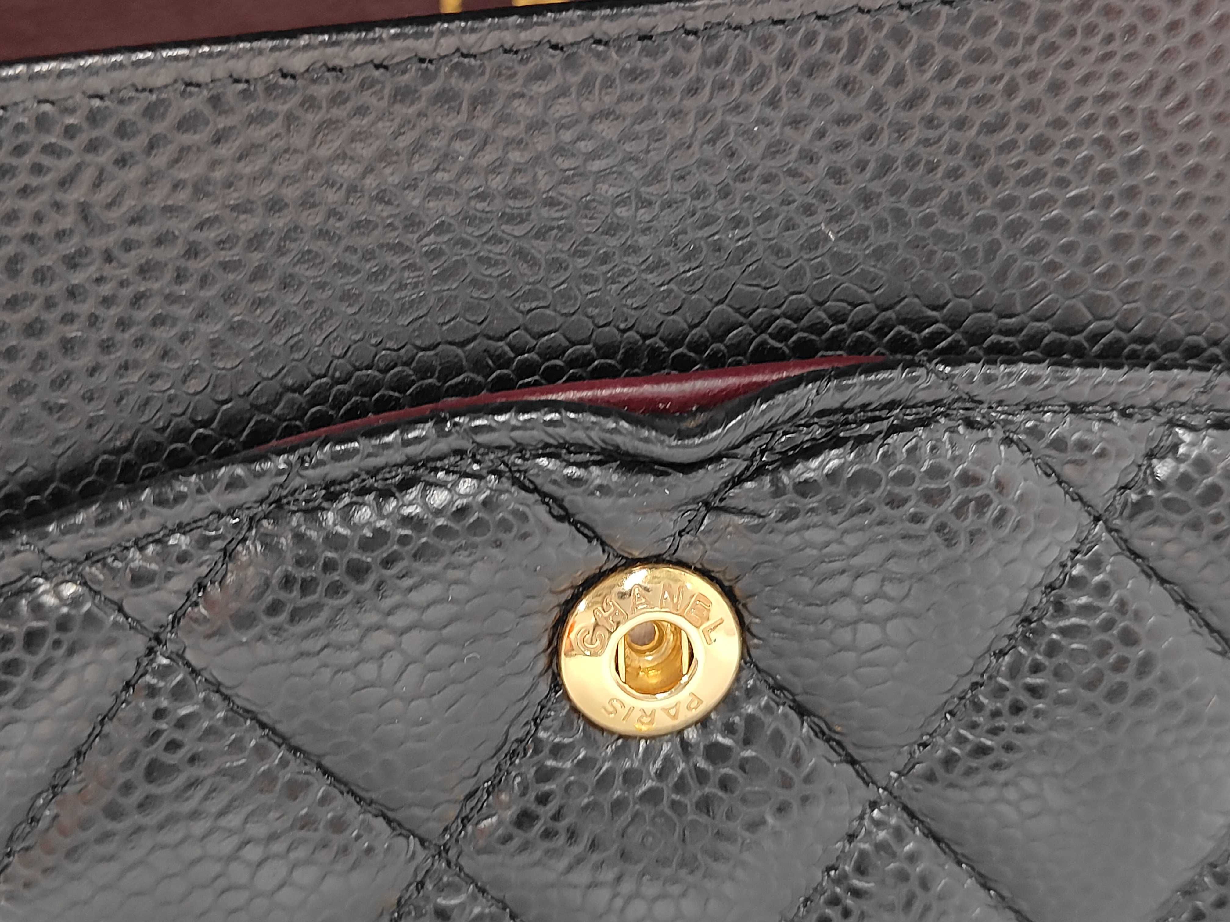 Matelassé 25 Double Flap Caviar Leather Gold Hardware Chain Shoulder Bag (Serial Number 21) — view 13
