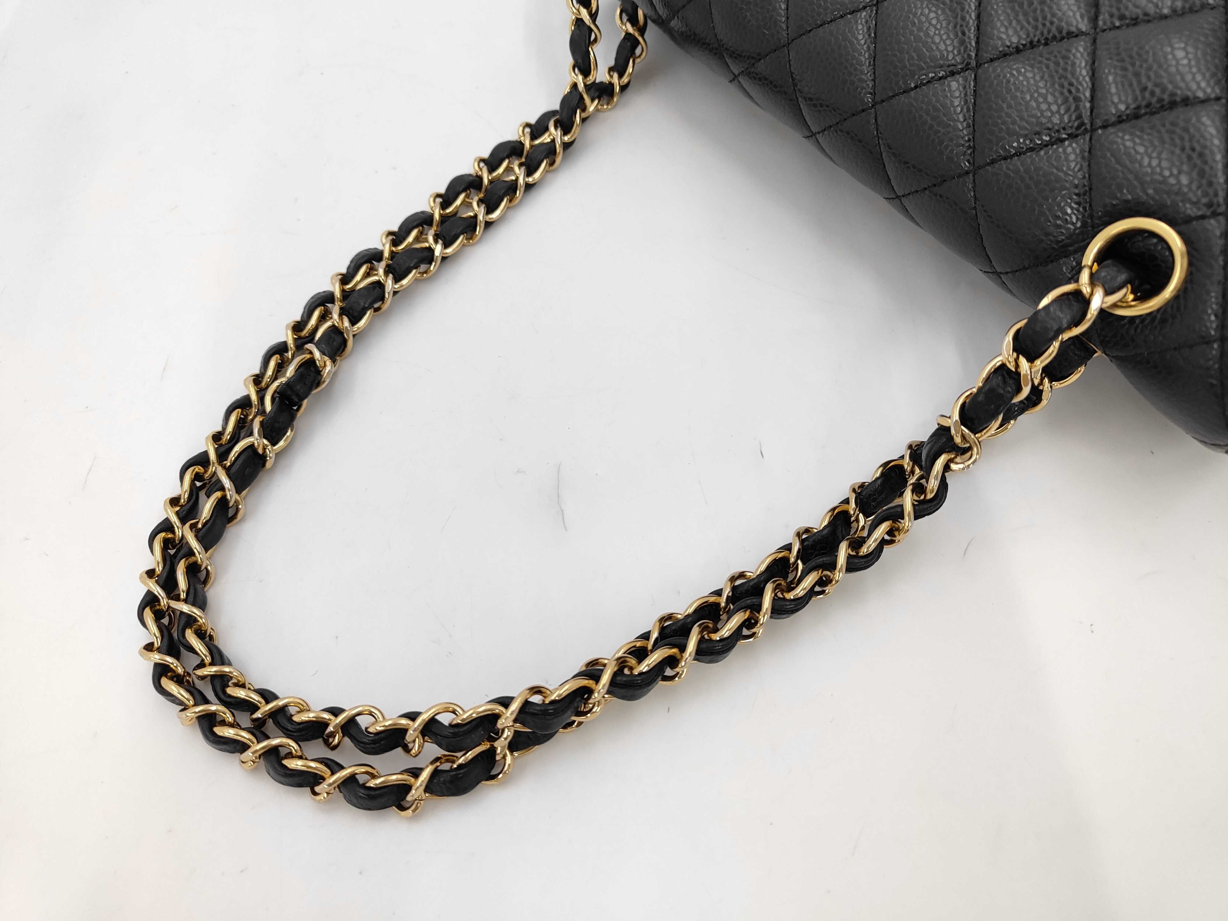 Matelassé 25 Double Flap Caviar Leather Gold Hardware Chain Shoulder Bag (Serial Number 21) — view 3