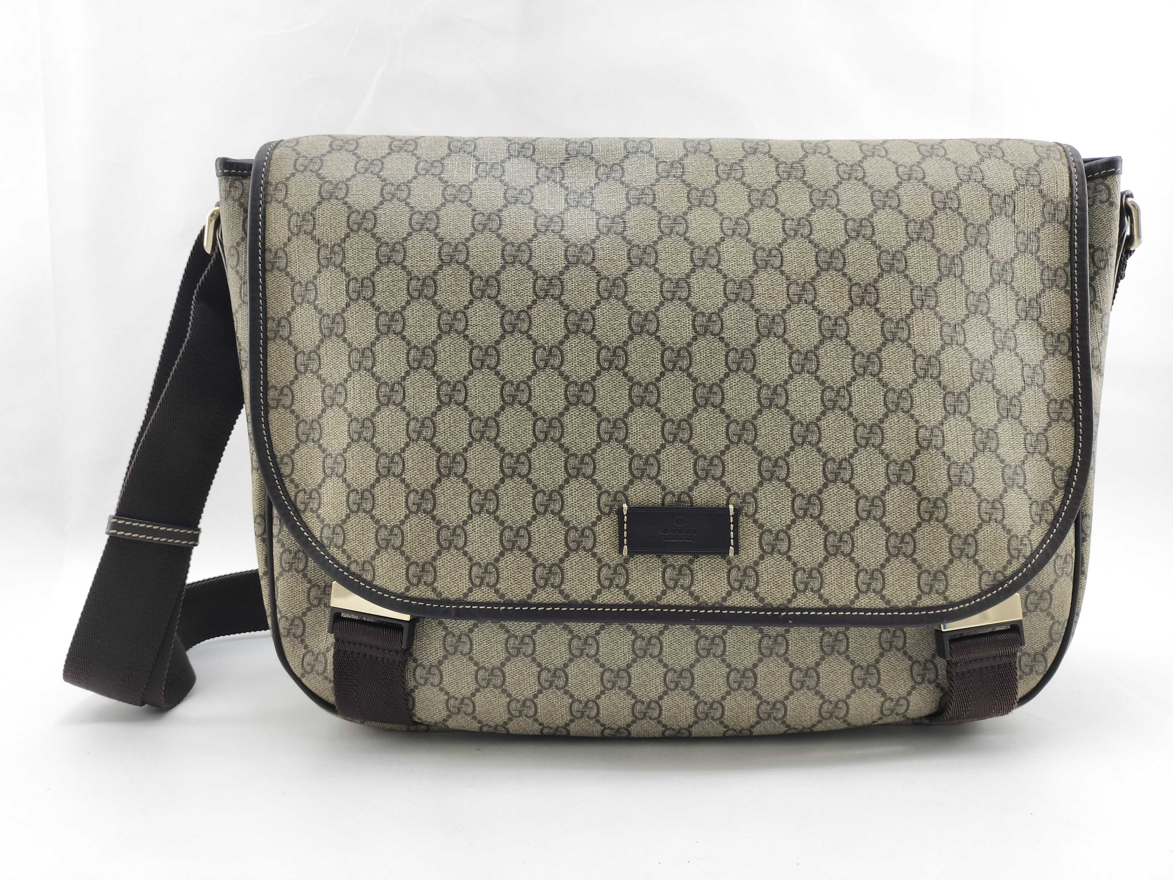 GG Supreme Shoulder Bag