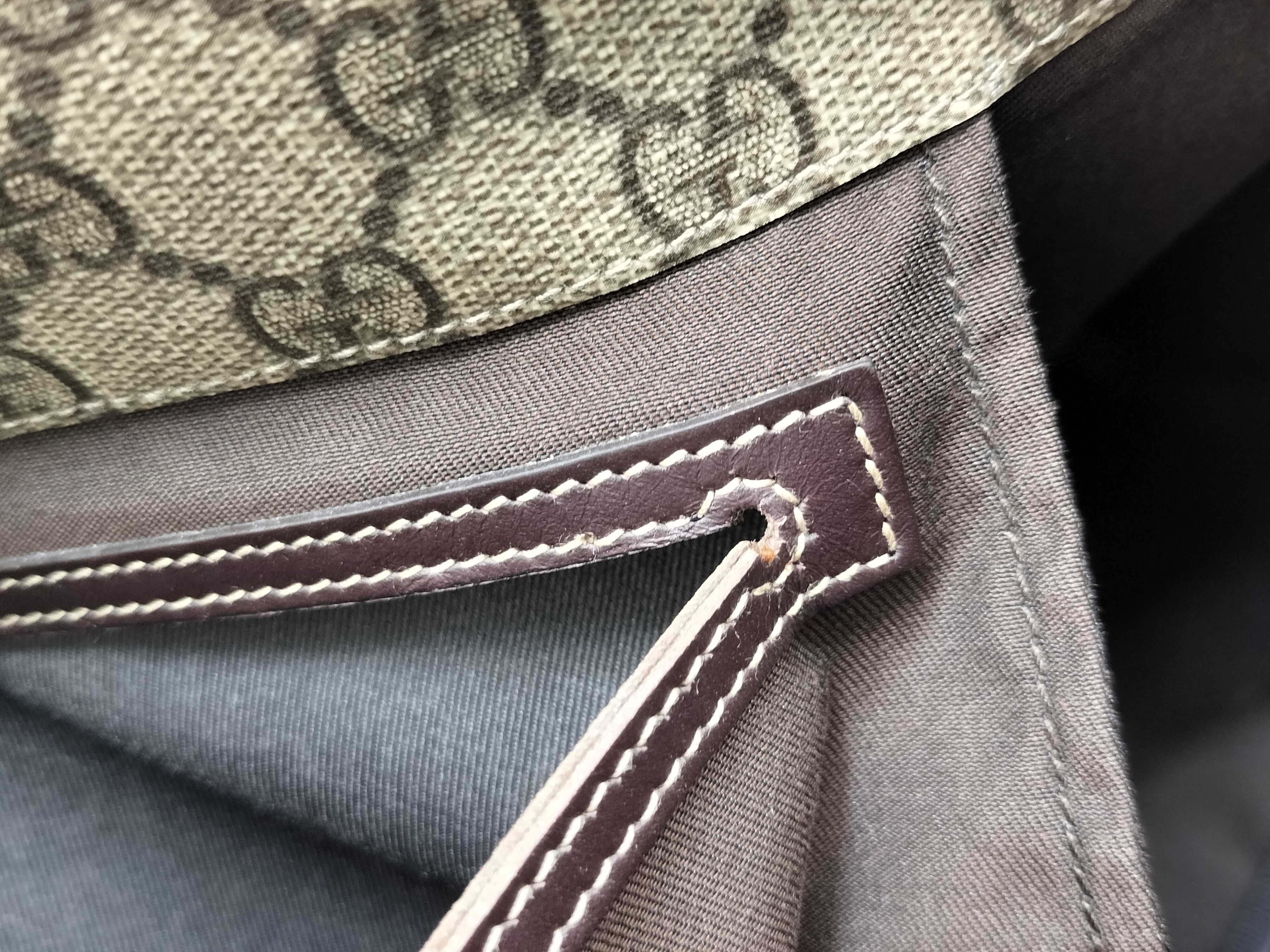 GG Supreme Shoulder Bag — view 15