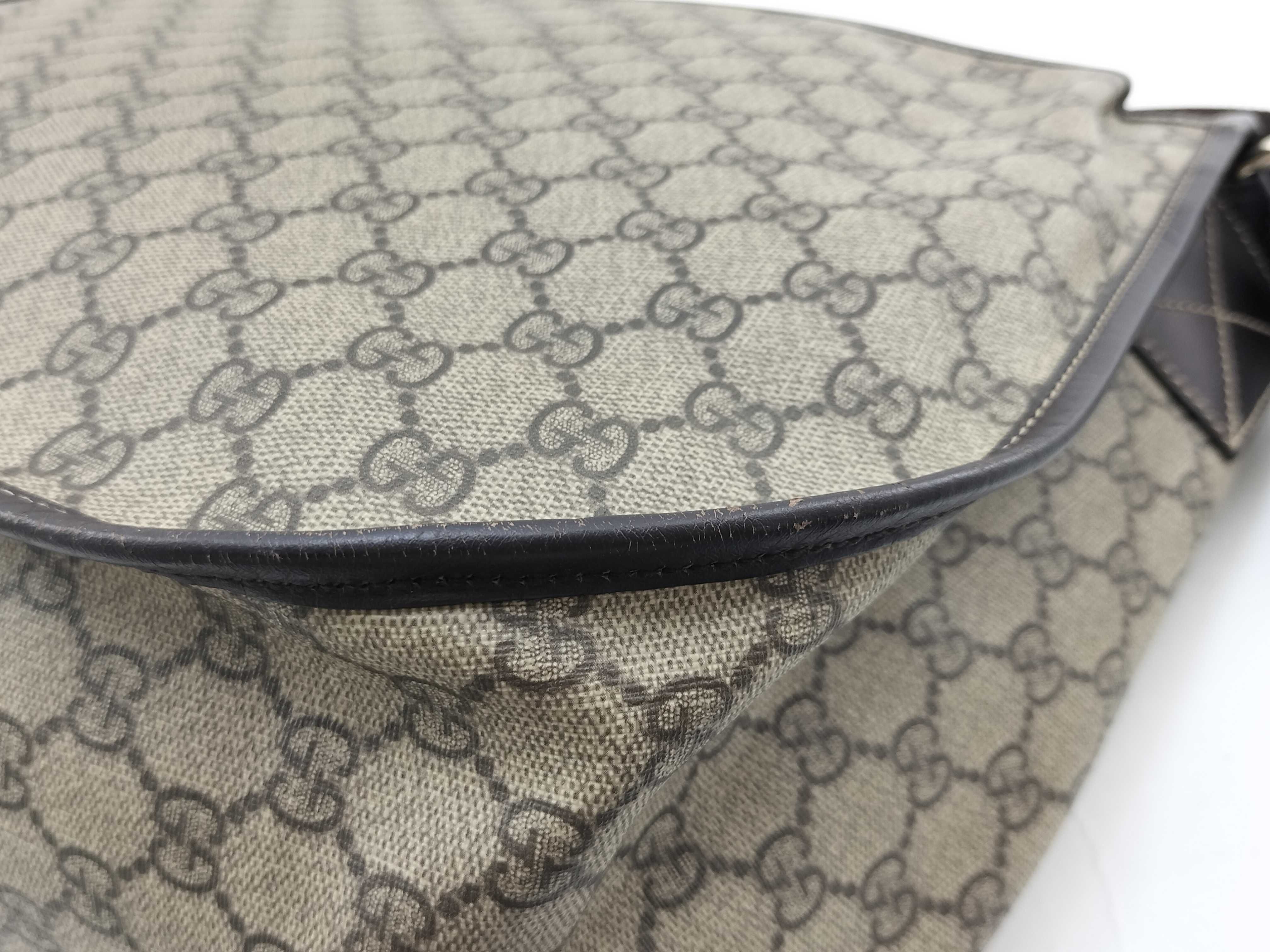 GG Supreme Shoulder Bag — view 5