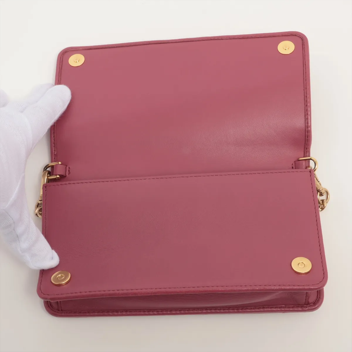 Matelassé Leather Chain Wallet Pink x Red 5DH044 — view 3