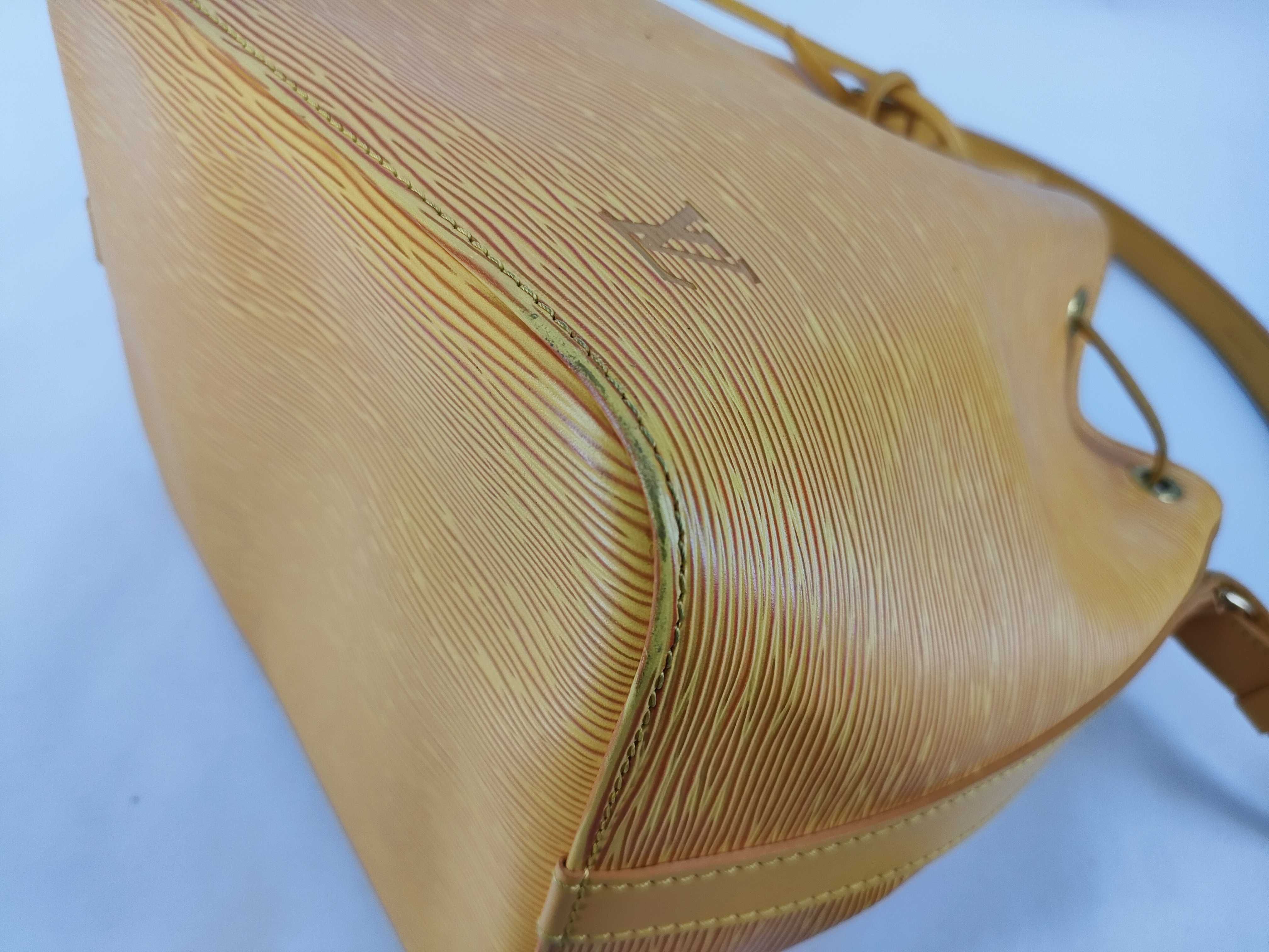 Petit Noé Epi M44109 Shoulder Bag — view 6