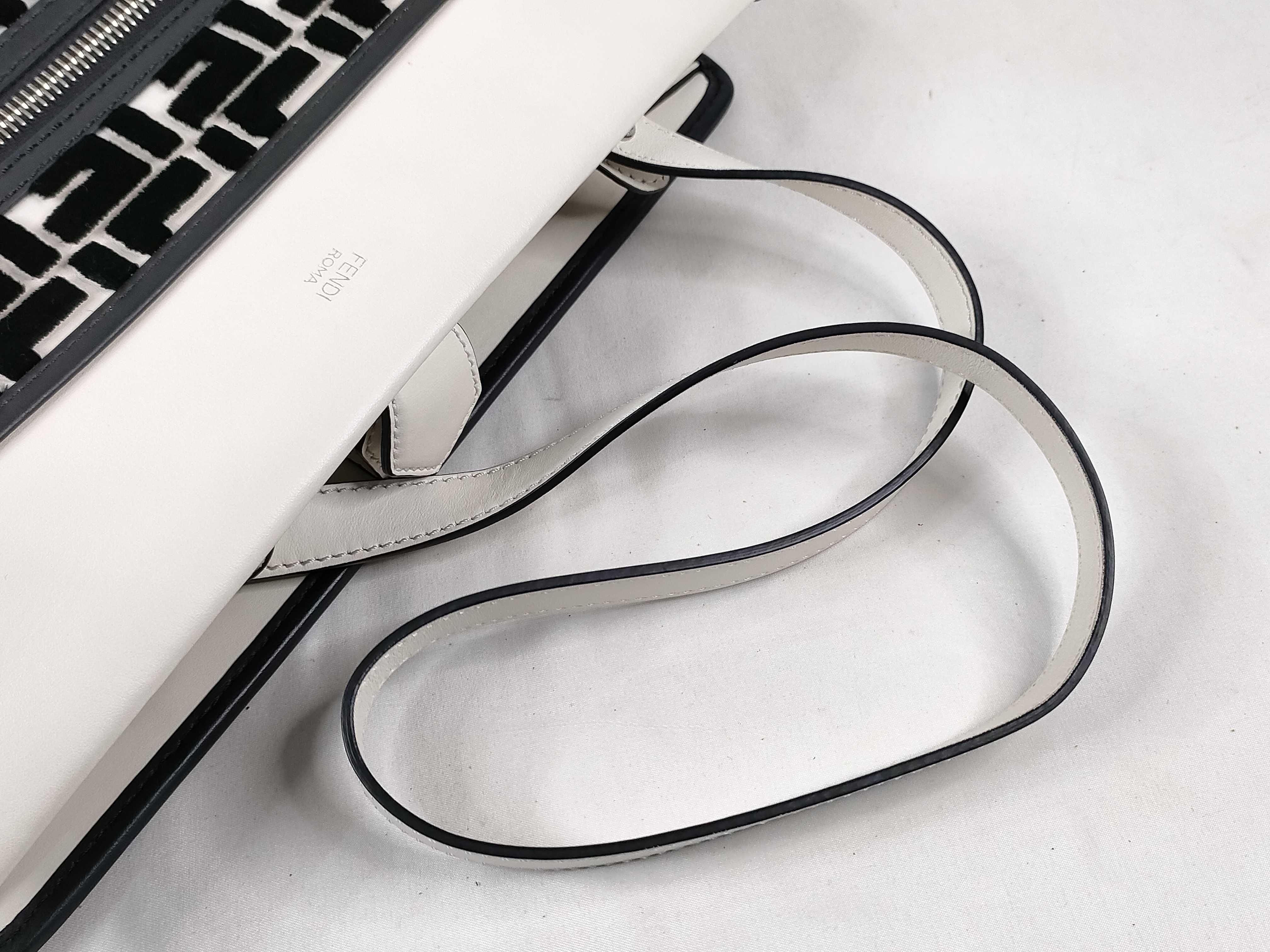 Runaway FF ​​Logo 2-Way Handbag 8BH343 White Black Accessories: Dust bag, Shoulder strap, Handbag — view 3