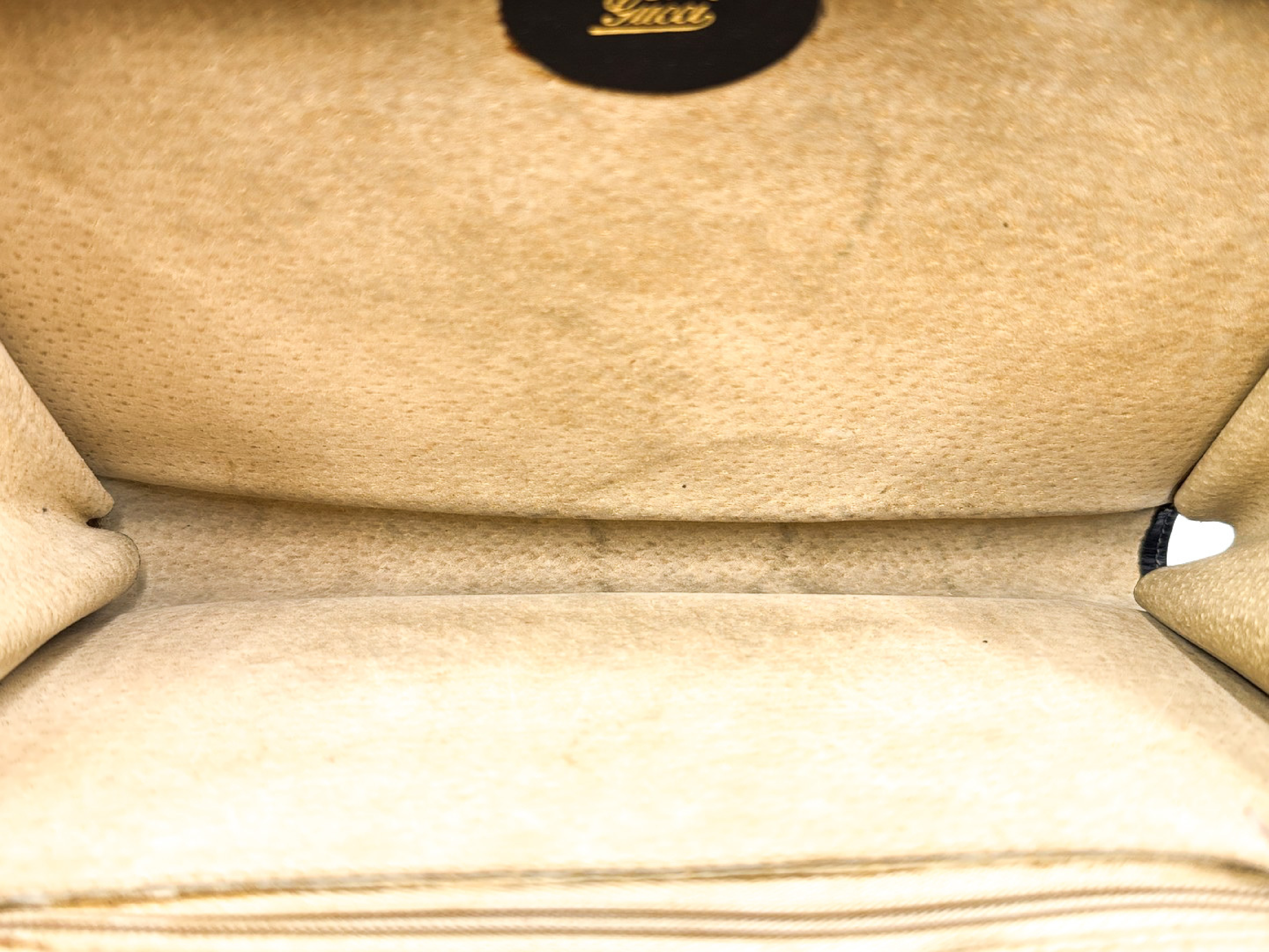 GG Supreme Vintage Leather Second Bag — view 10