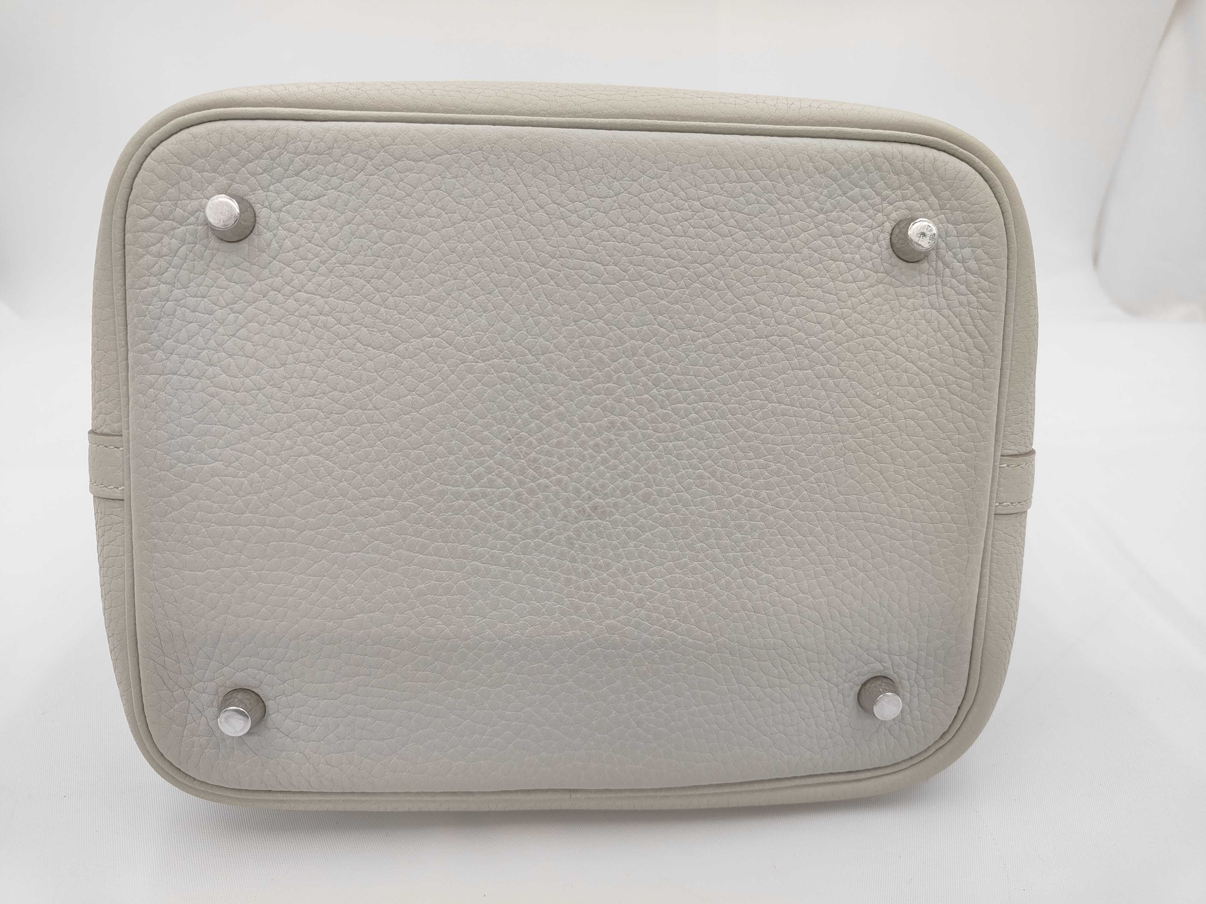 Picotin Lock MM Taurillon Grisneve D Stamp Handbag — view 5
