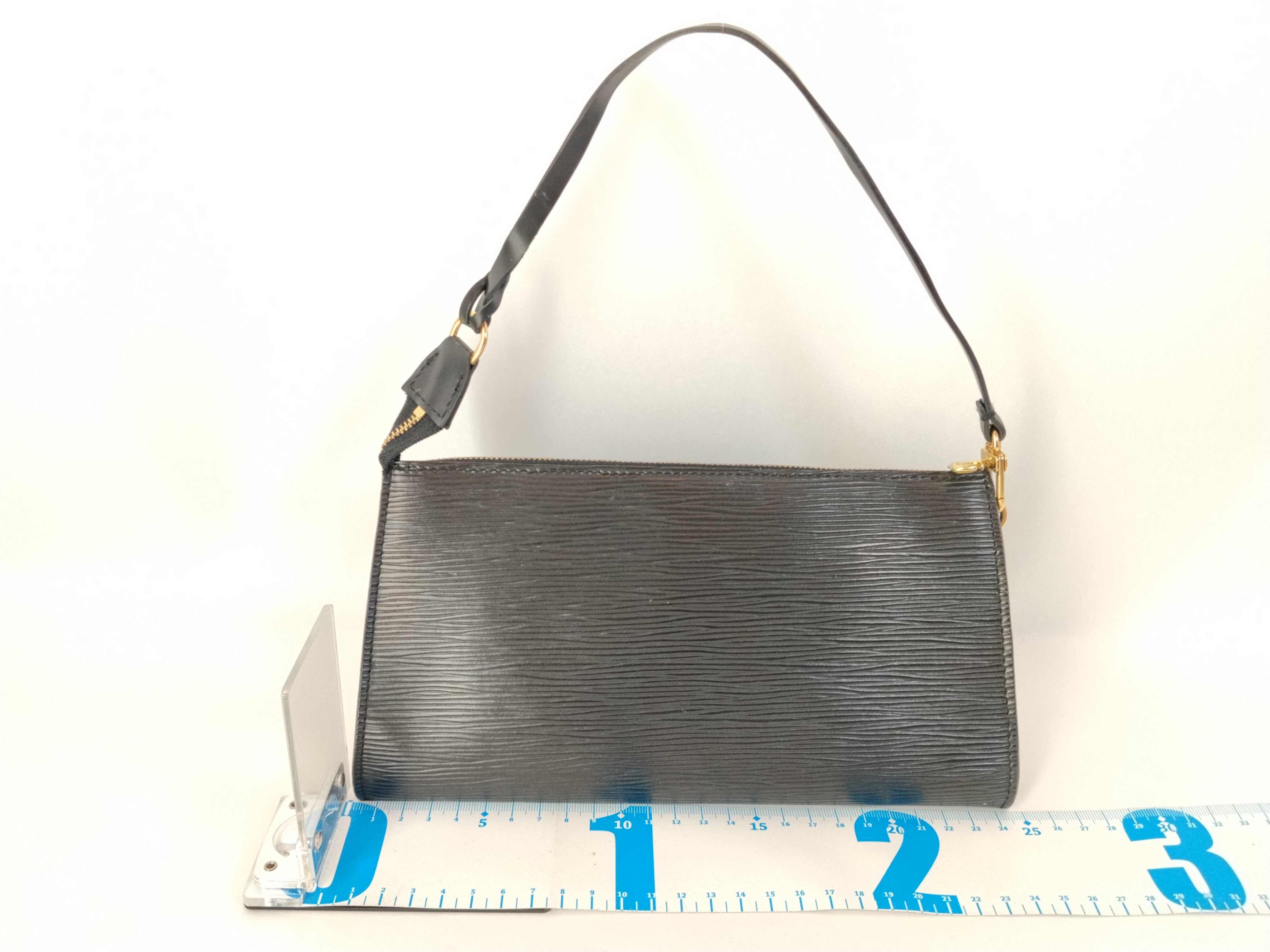 Epi Louis Vuitton Epi Pochette Accessoires Noir Pouch — view 2