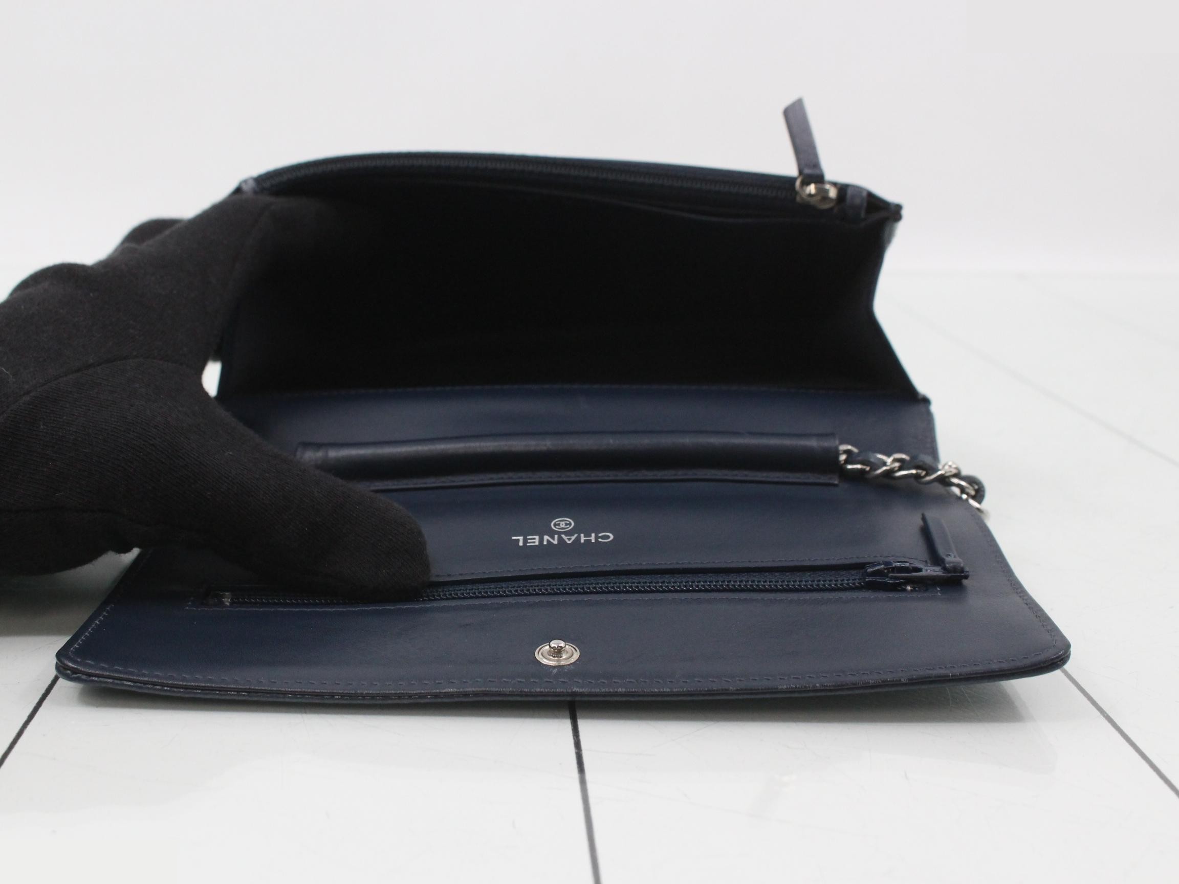 Caviar leather matelassé chain wallet with Coco mark, navy — view 4